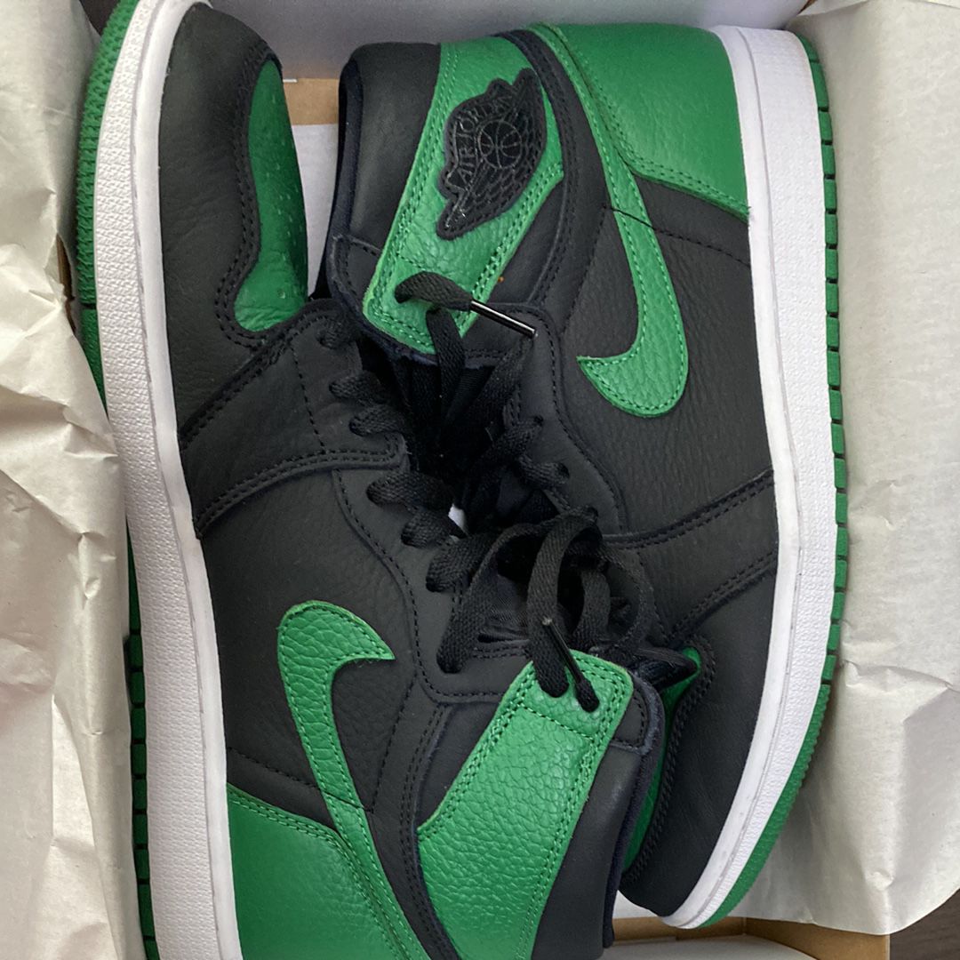 Nike Air Jordan 1 Retro High OG "Black/Pine Green" (2020)