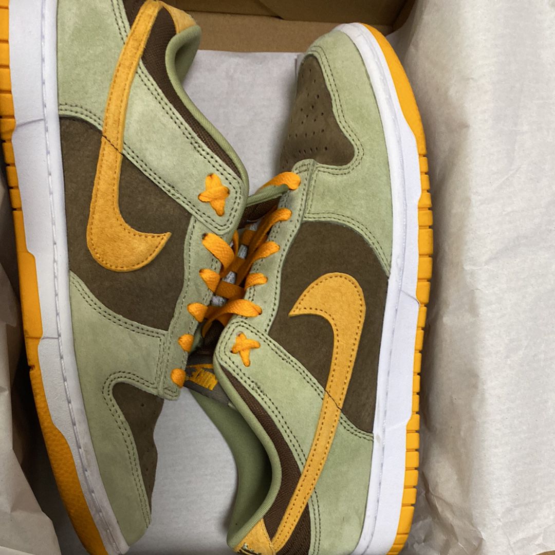 Nike Dunk Low SE "Dusty Olive"