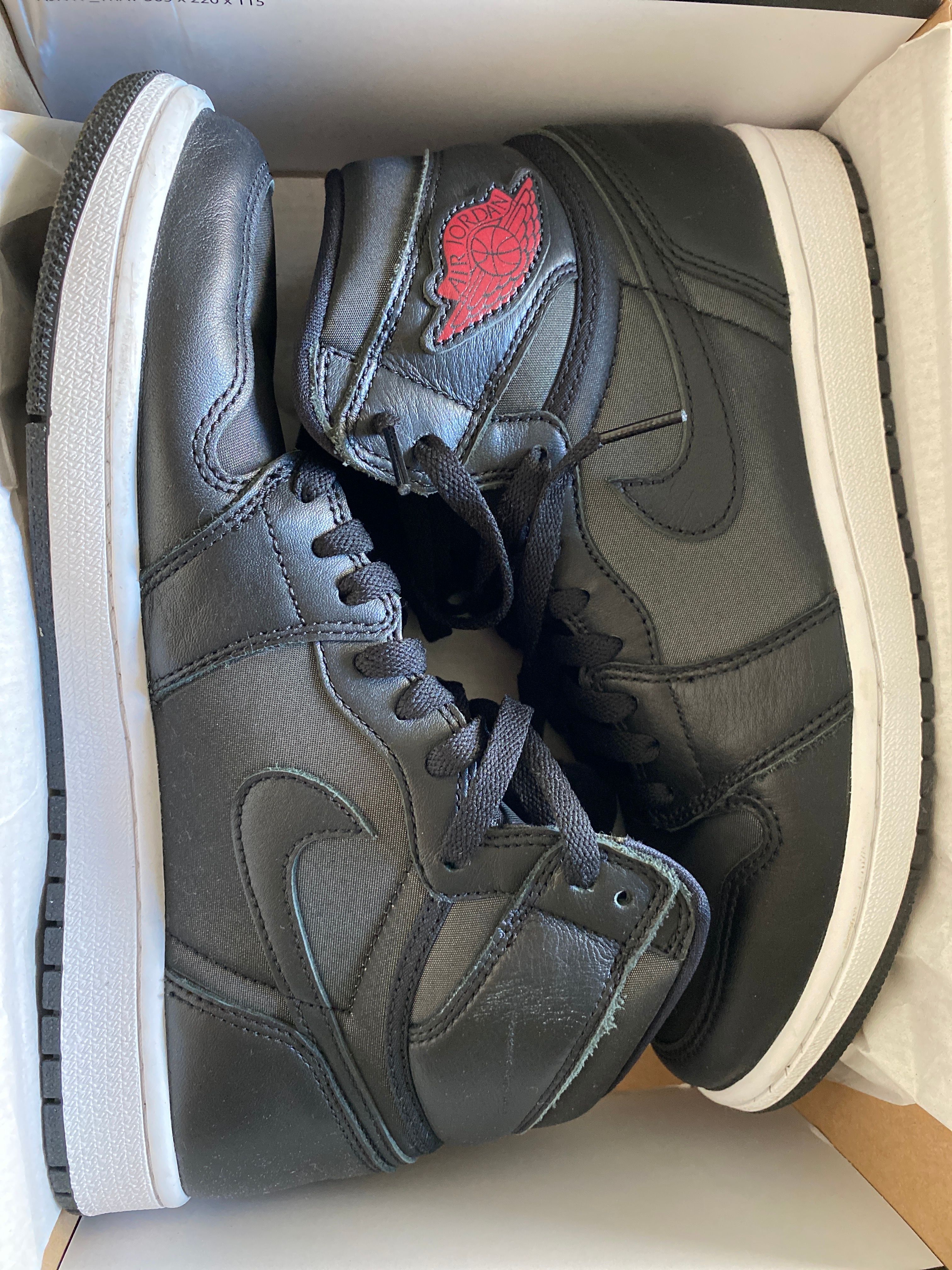 Nike Air Jordan 1 Retro High OG "Black/Metallic Silver/Gym Red"  