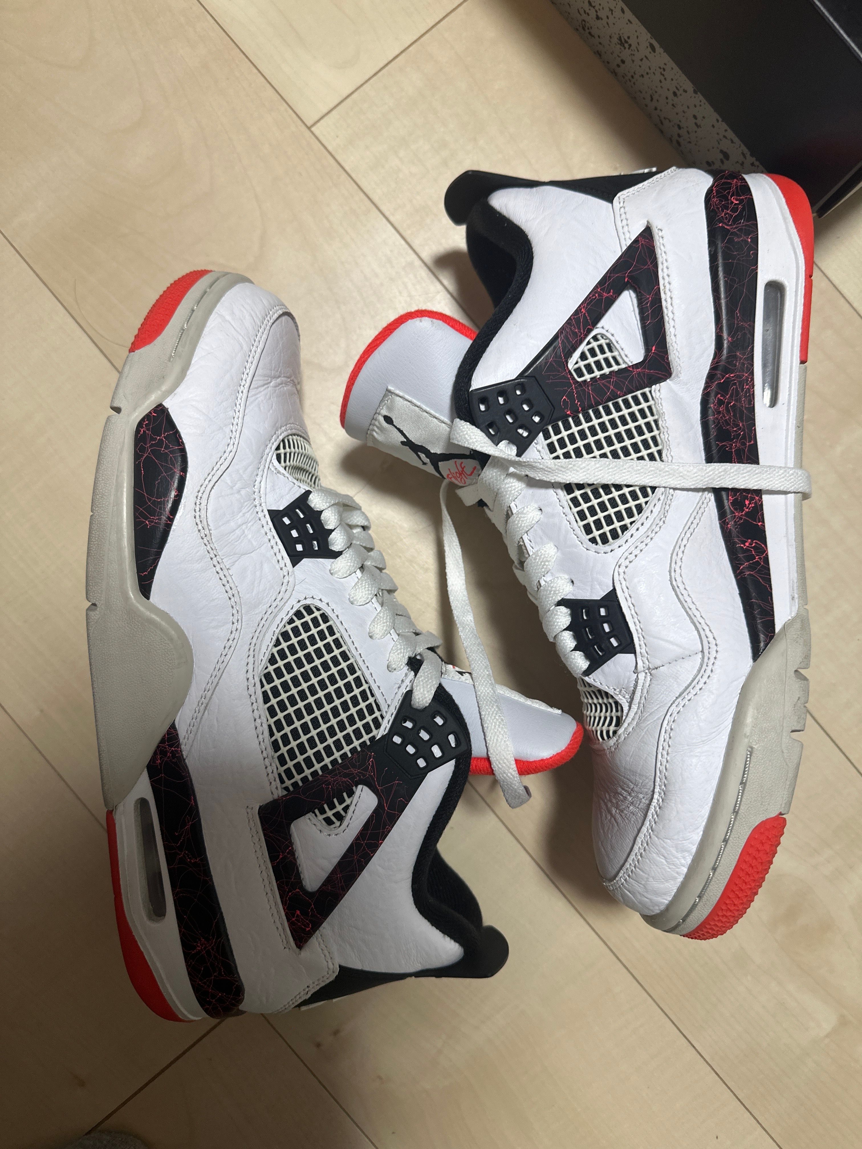 Nike Air Jordan 4 Retro "Flight Nostalgia"