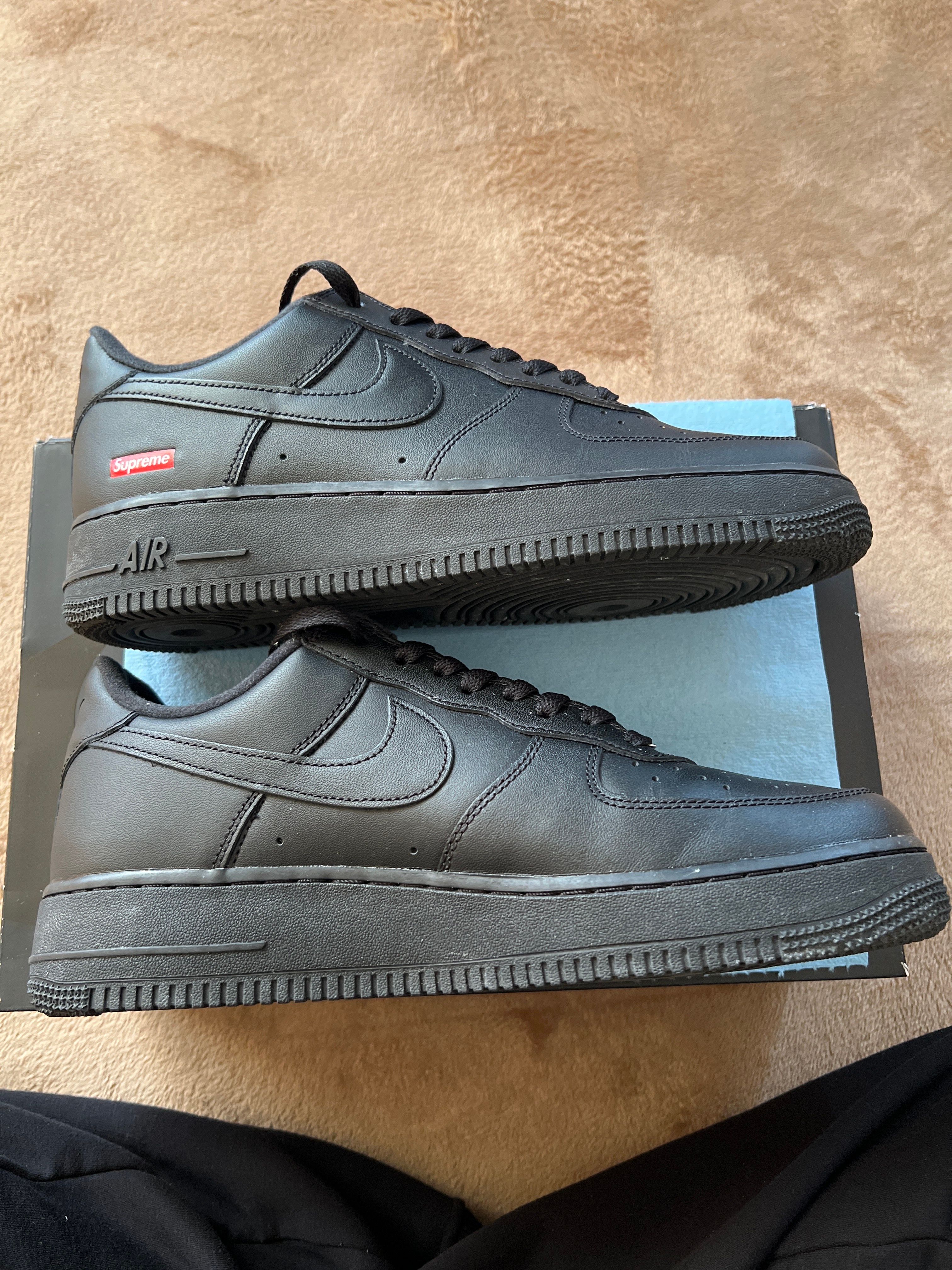 Supreme × Nike Air Force 1 Low "Black"