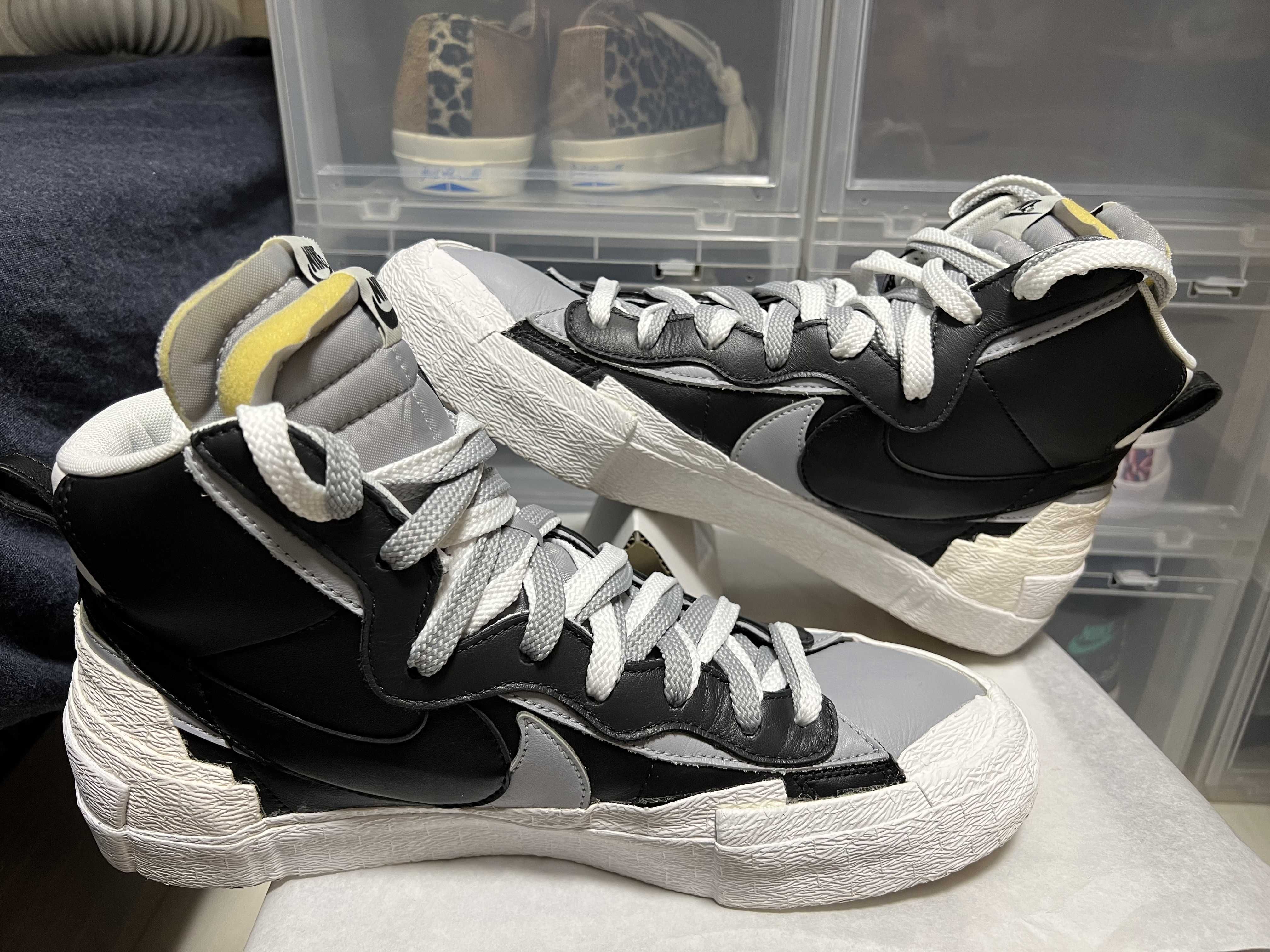 sacai × NIKE BLAZER MID "BLACK/WOLF GREY/WHITE"