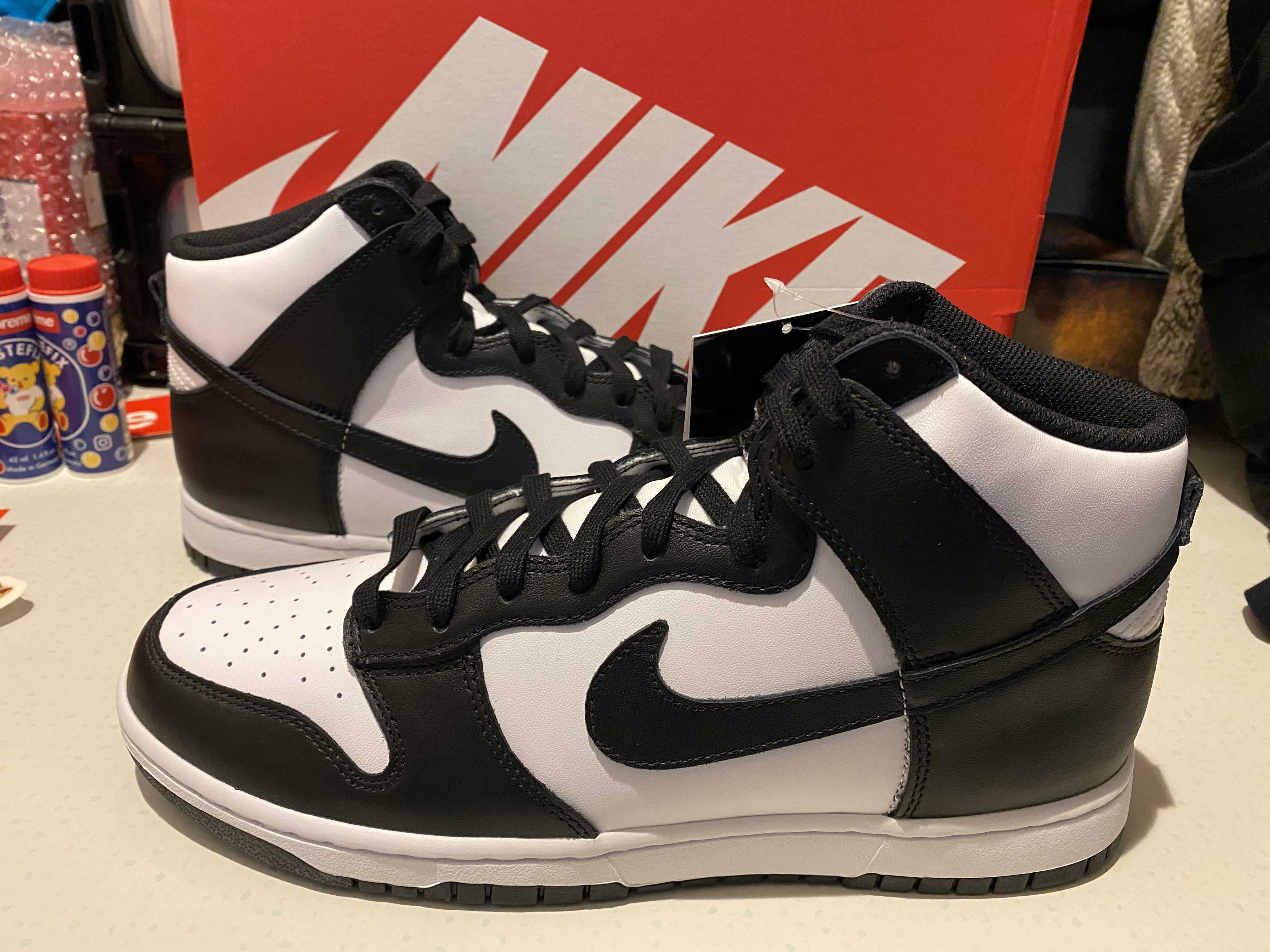Nike Dunk High "Black and White"