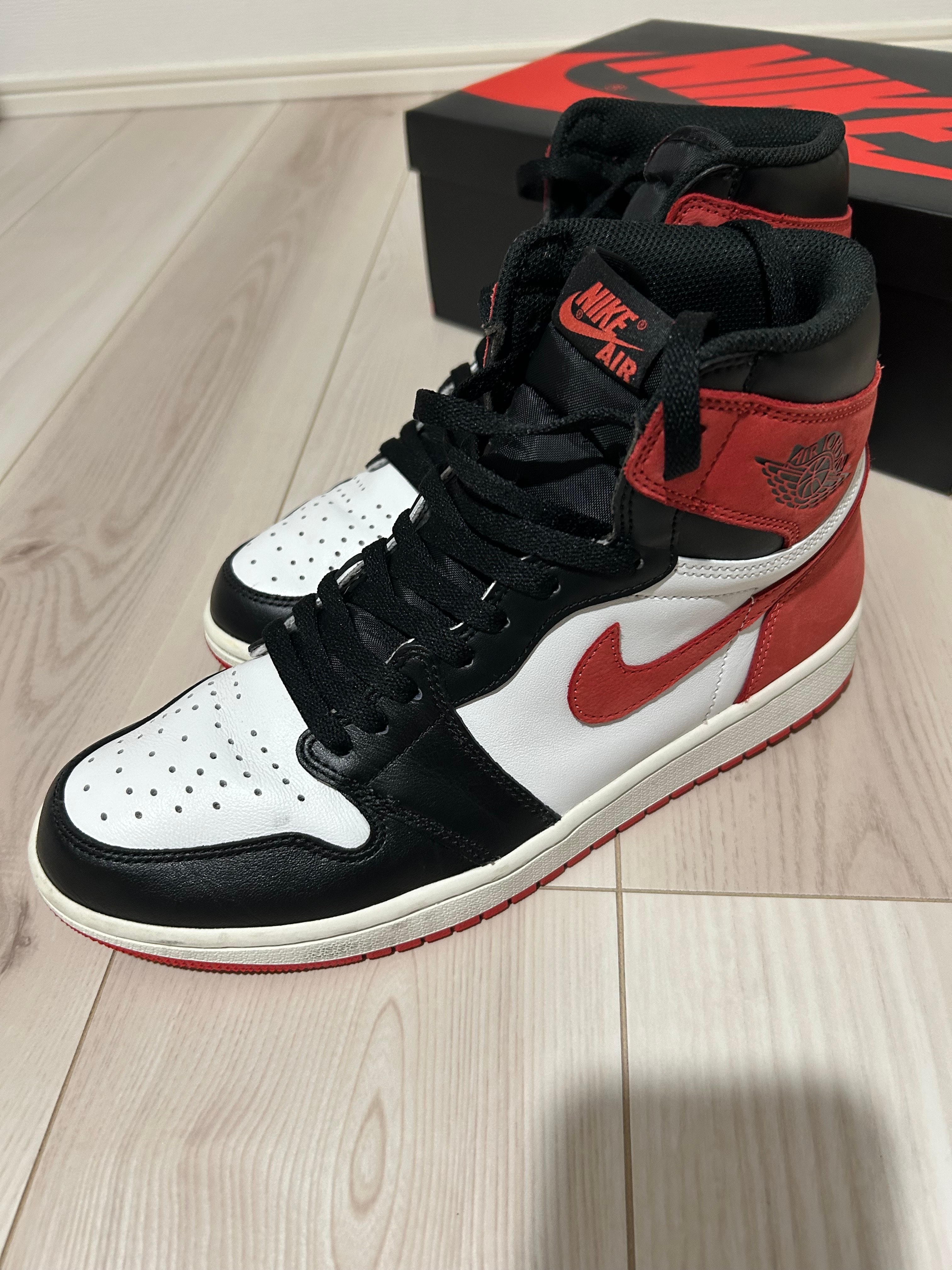 Nike Air Jordan 1 Retro High "Track Red"