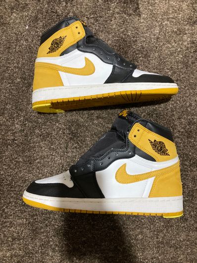 Nike Air Jordan 1 Retro High OG "Black Toe/Yellow Ochre"