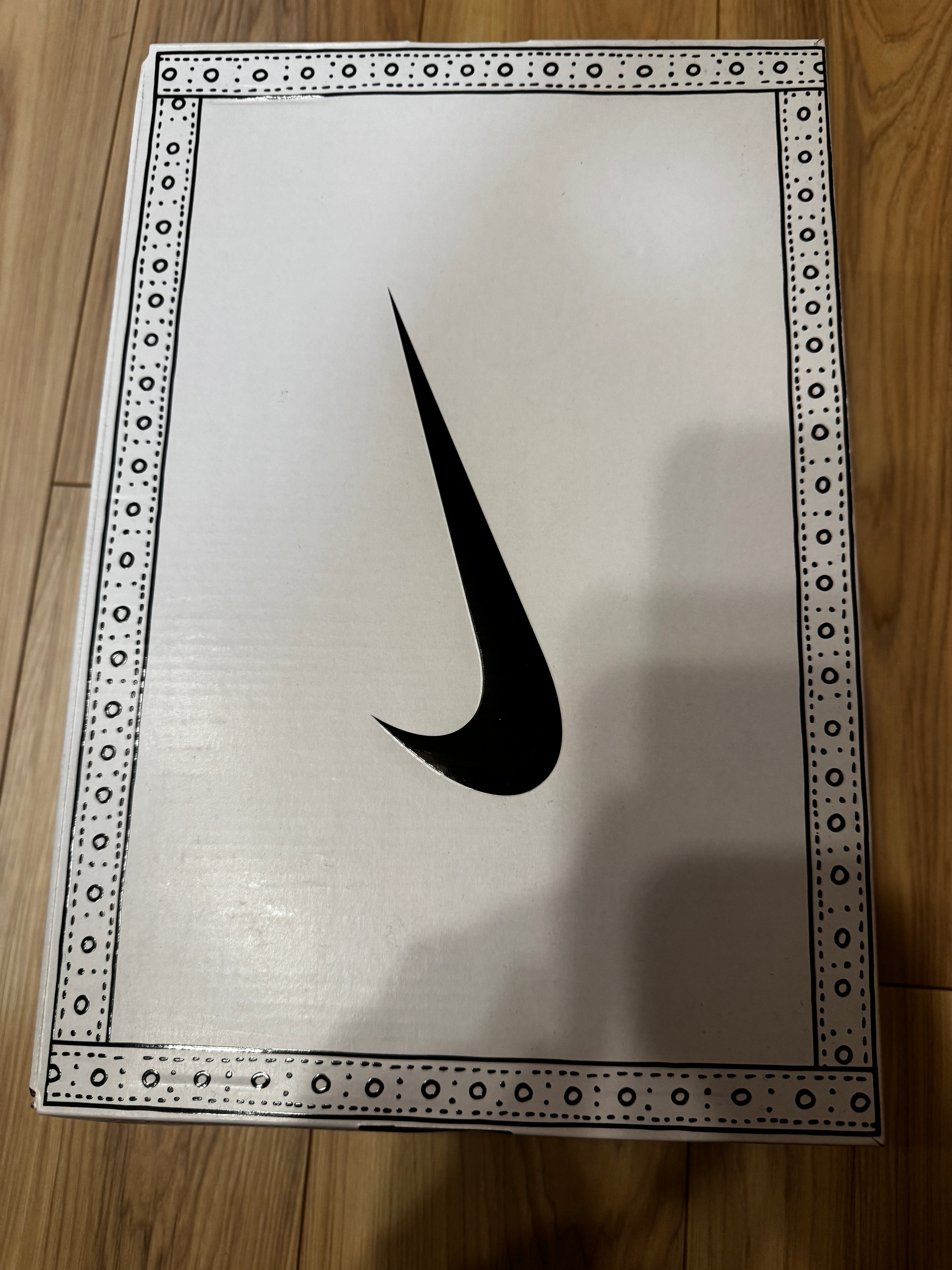 PEACEMINUSONE × Nike Kwondo 1 "Black and White" / G-DRAGON