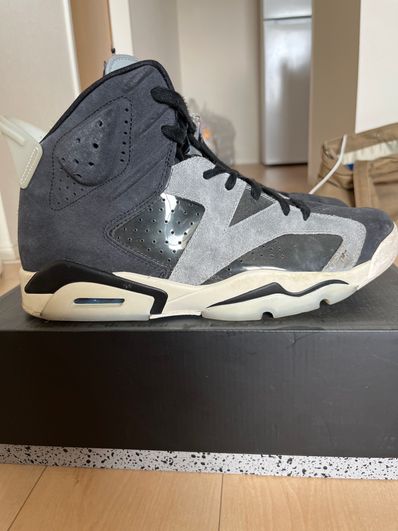 NIike Women's Air Jordan 6 "Smoke Grey"