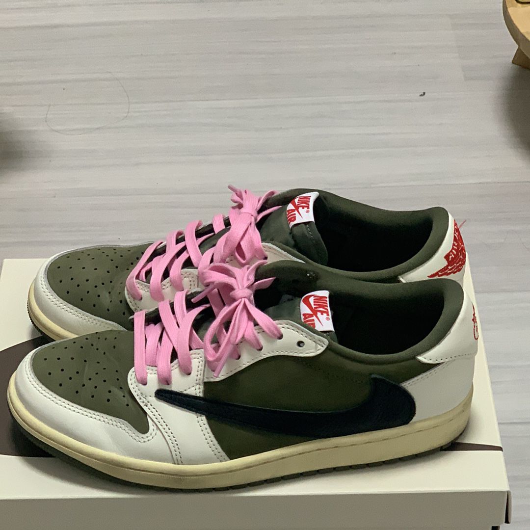 Travis Scott × Nike Air Jordan 1 Low OG SP "Reverse Olive"