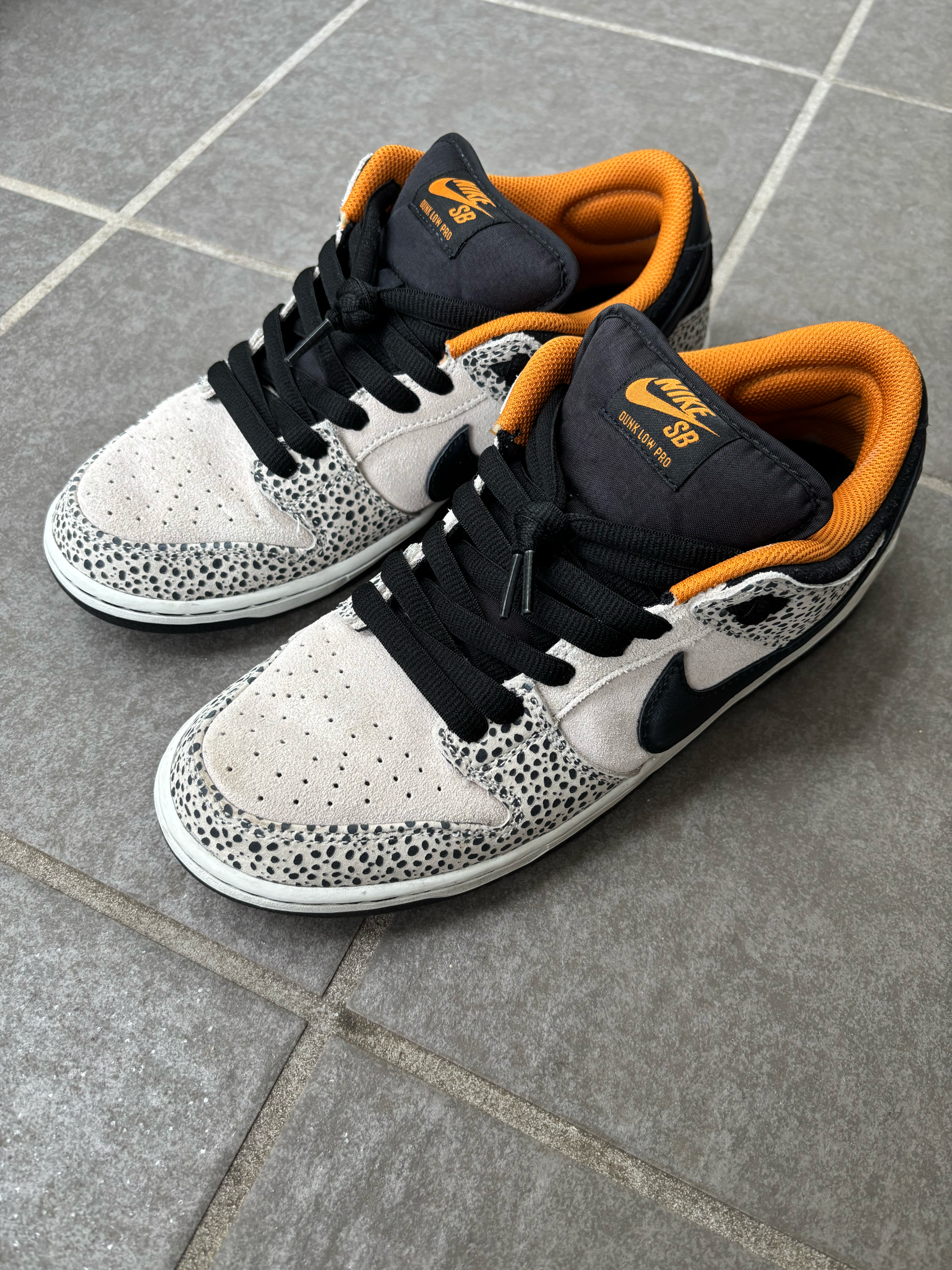 Nike SB Dunk Low Pro Electric Safari "Phantom and Black"