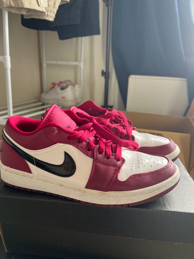 NIKE AIR JORDAN 1 LOW "NOBLE RED"