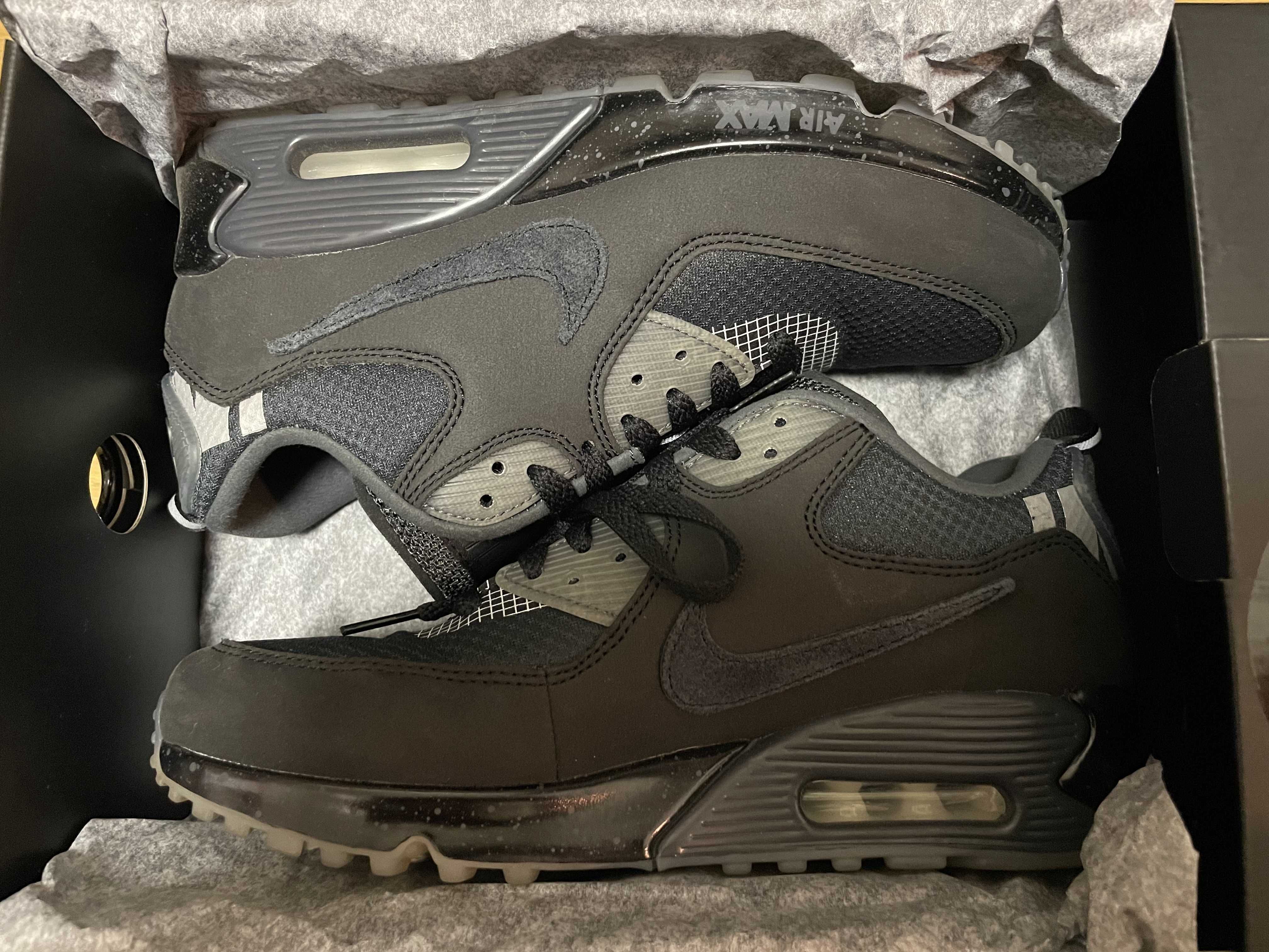 UNDEFEATED × Nike Air Max 90 "Black/Rush Pink"