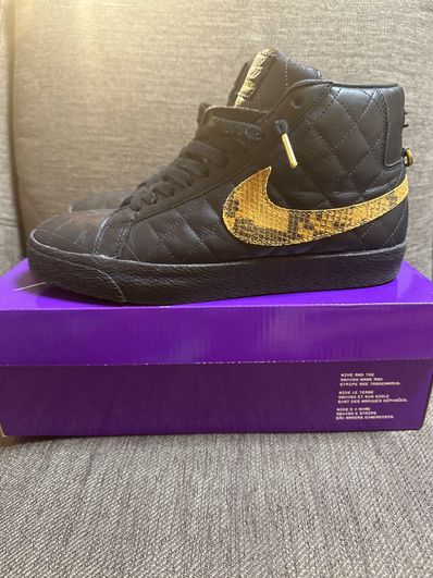 Supreme × Nike SB Blazer Mid "Black"