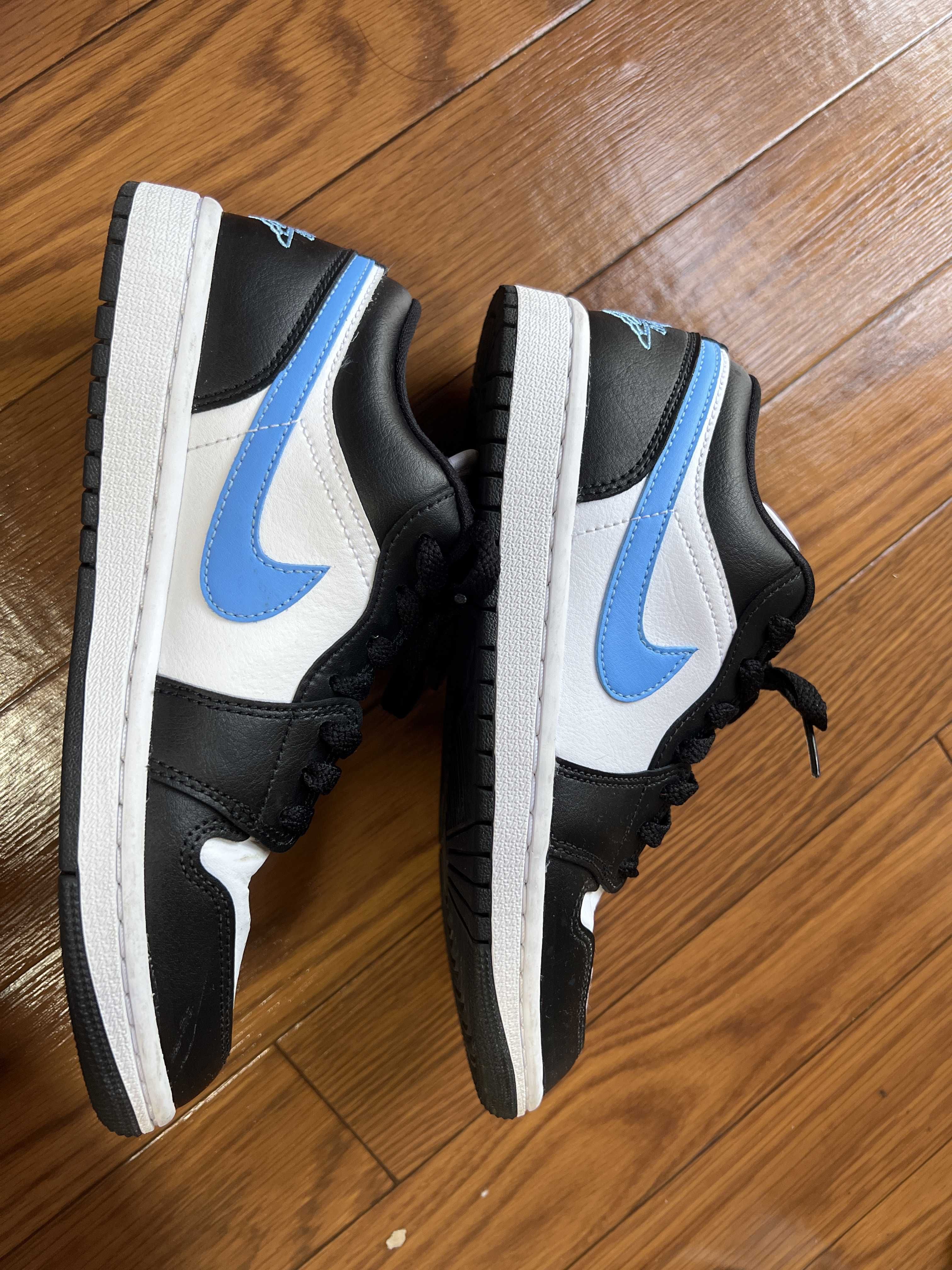 Nike Women's Air Jordan 1 Low "Black/University Blue"