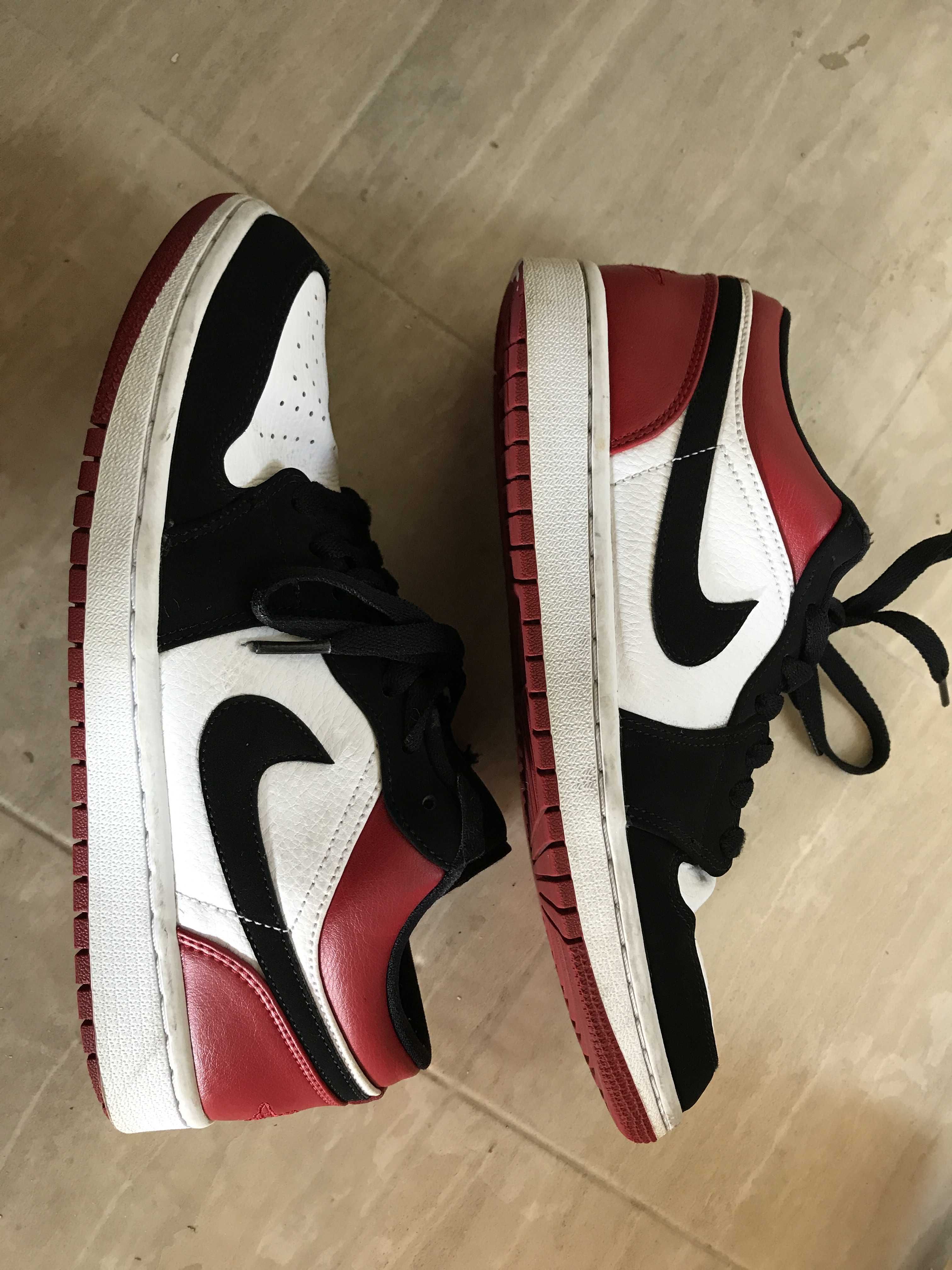 Nike Air Jordan 1 Low "Black Toe"