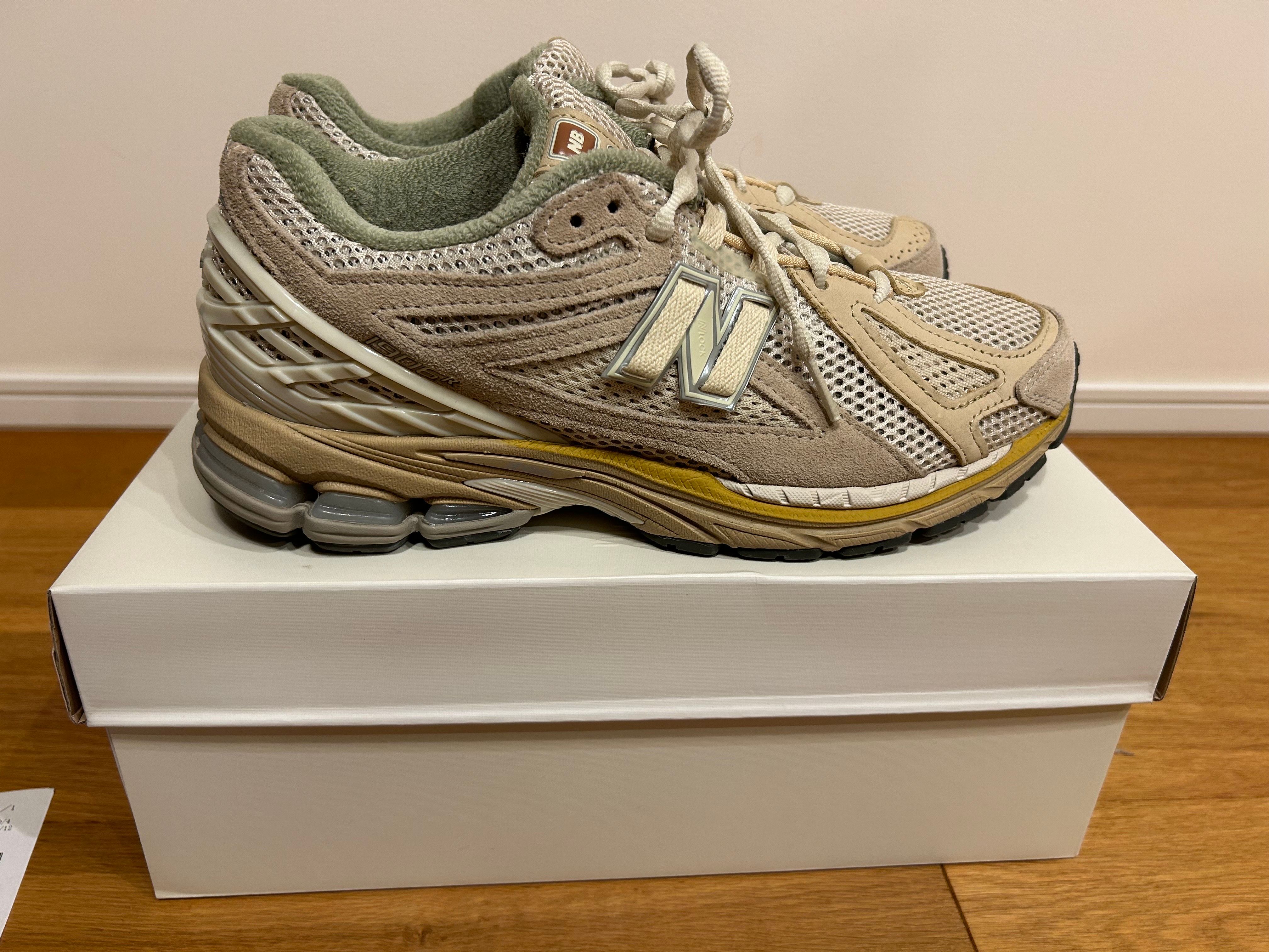 AURALEE × New Balance 1906R "Beige"