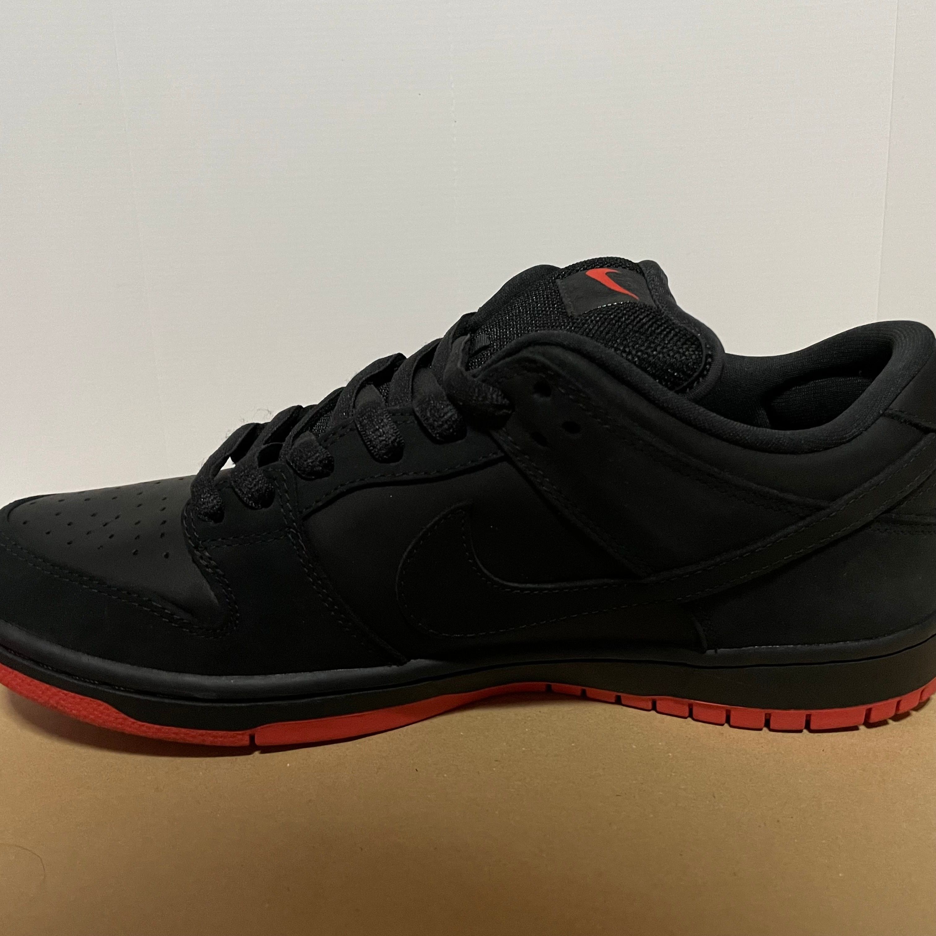 Nike SB Dunk Low TRD QS "Black Pigeon"