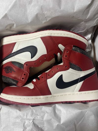 Nike Air Jordan 1 High OG "Lost & Found/Chicago"