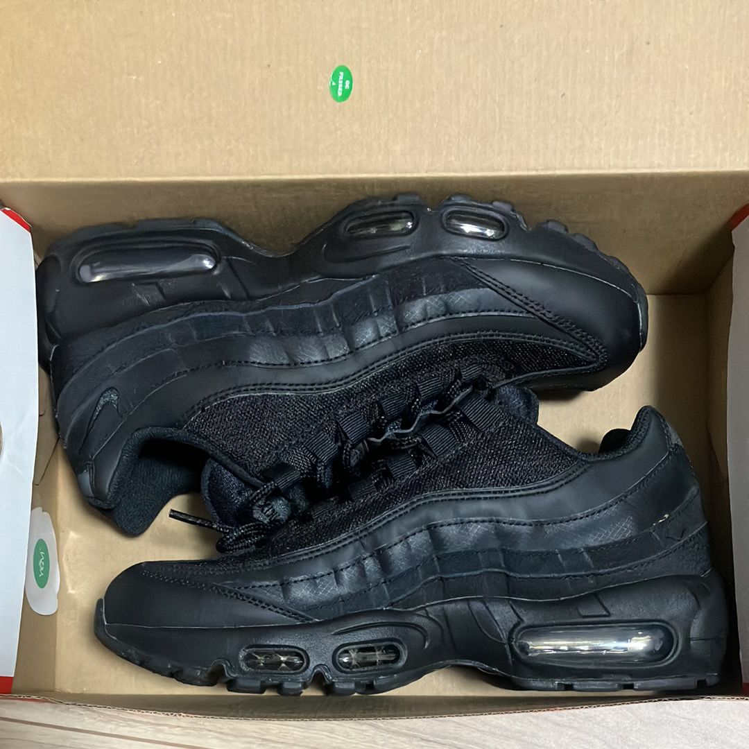 Nike Air Max 95 Essential "Black/Dark Grey/Black"