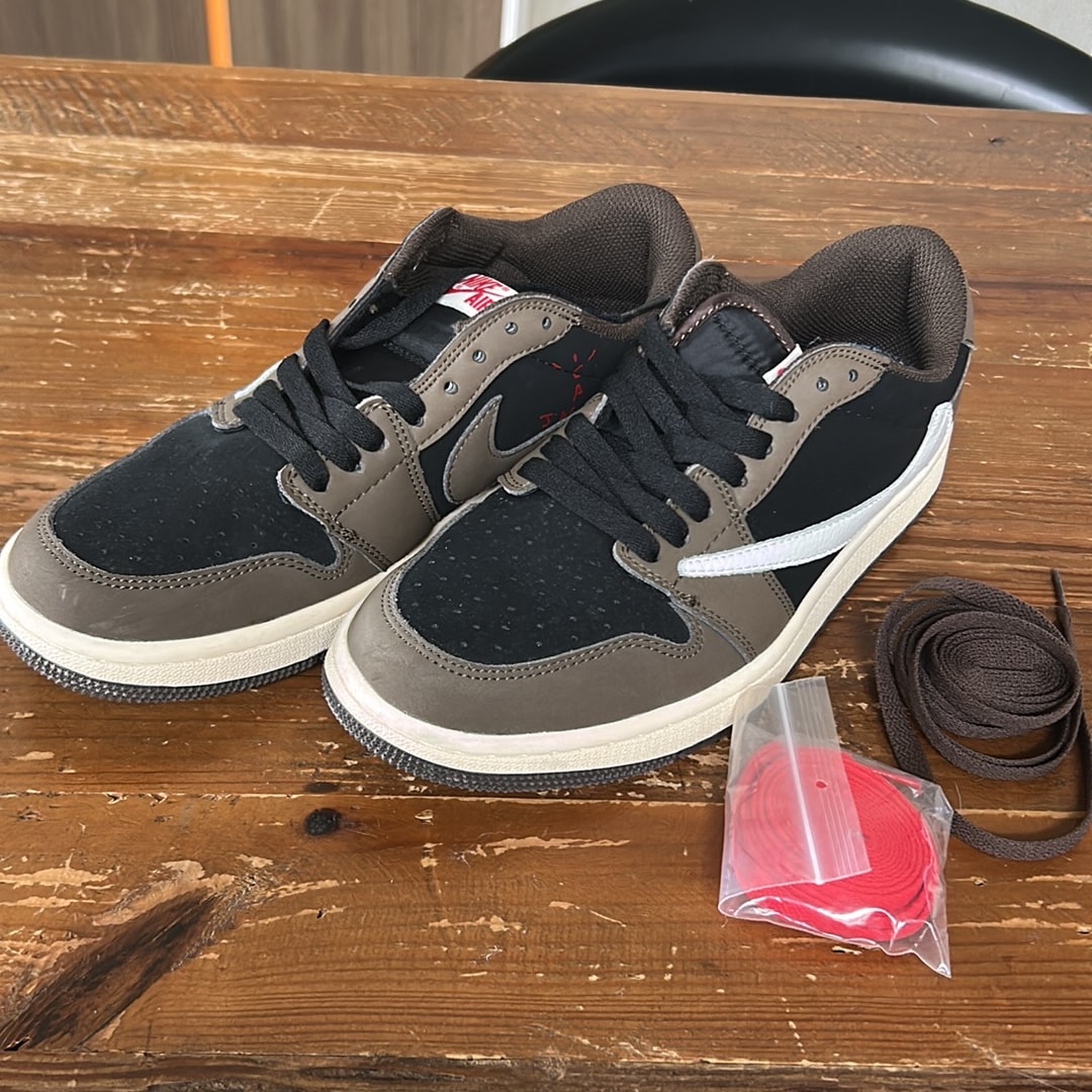 Travis Scott × Nike Air Jordan 1 Low OG SP-T  "Black/Dark Mocha"