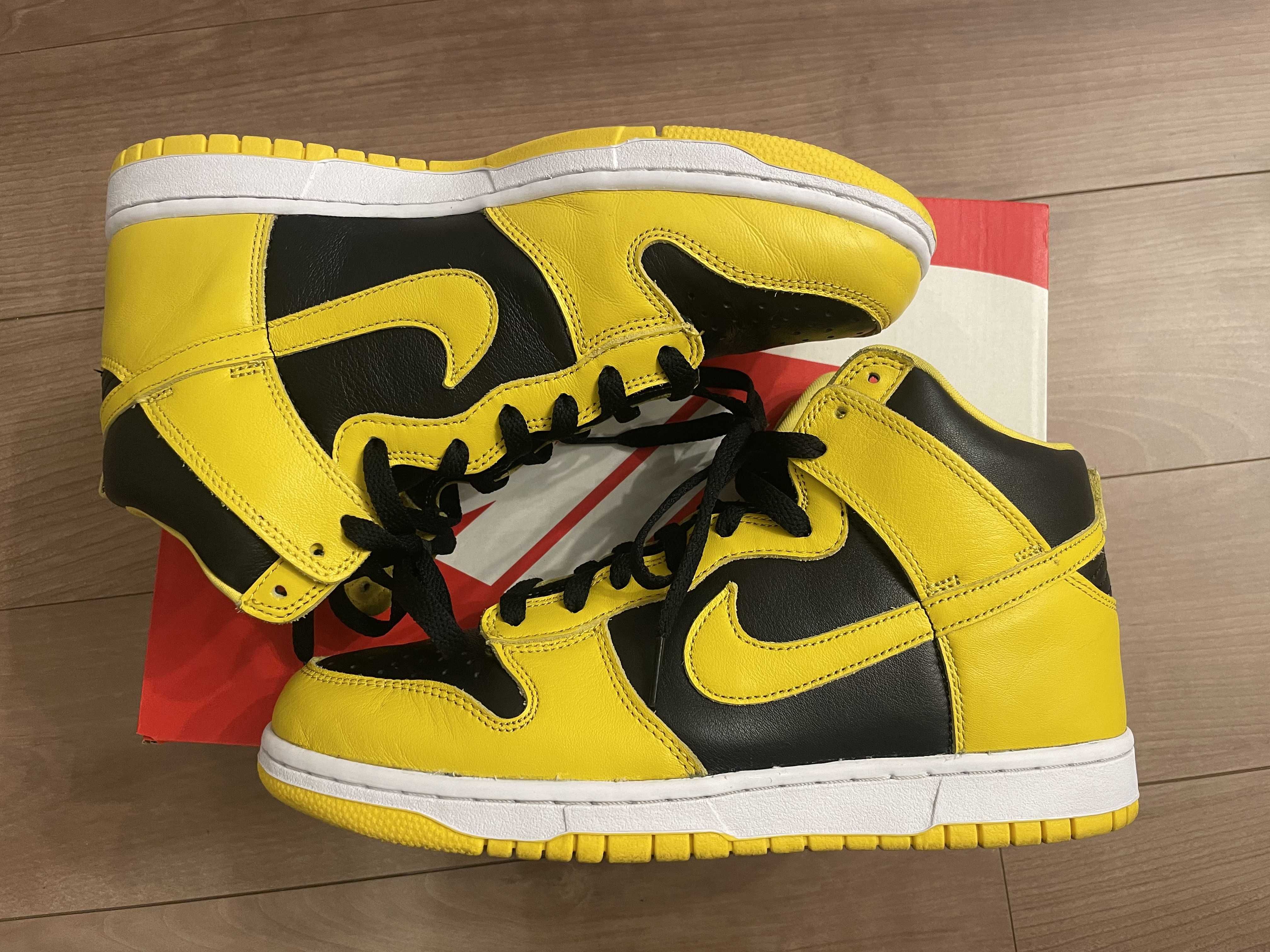 Nike Dunk High "Black/Varsity Maize"