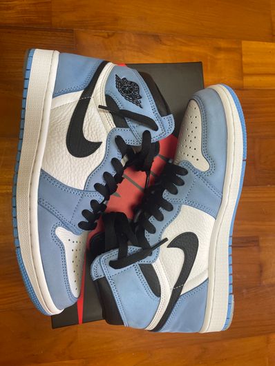 Nike Air Jordan 1 High OG "University Blue"