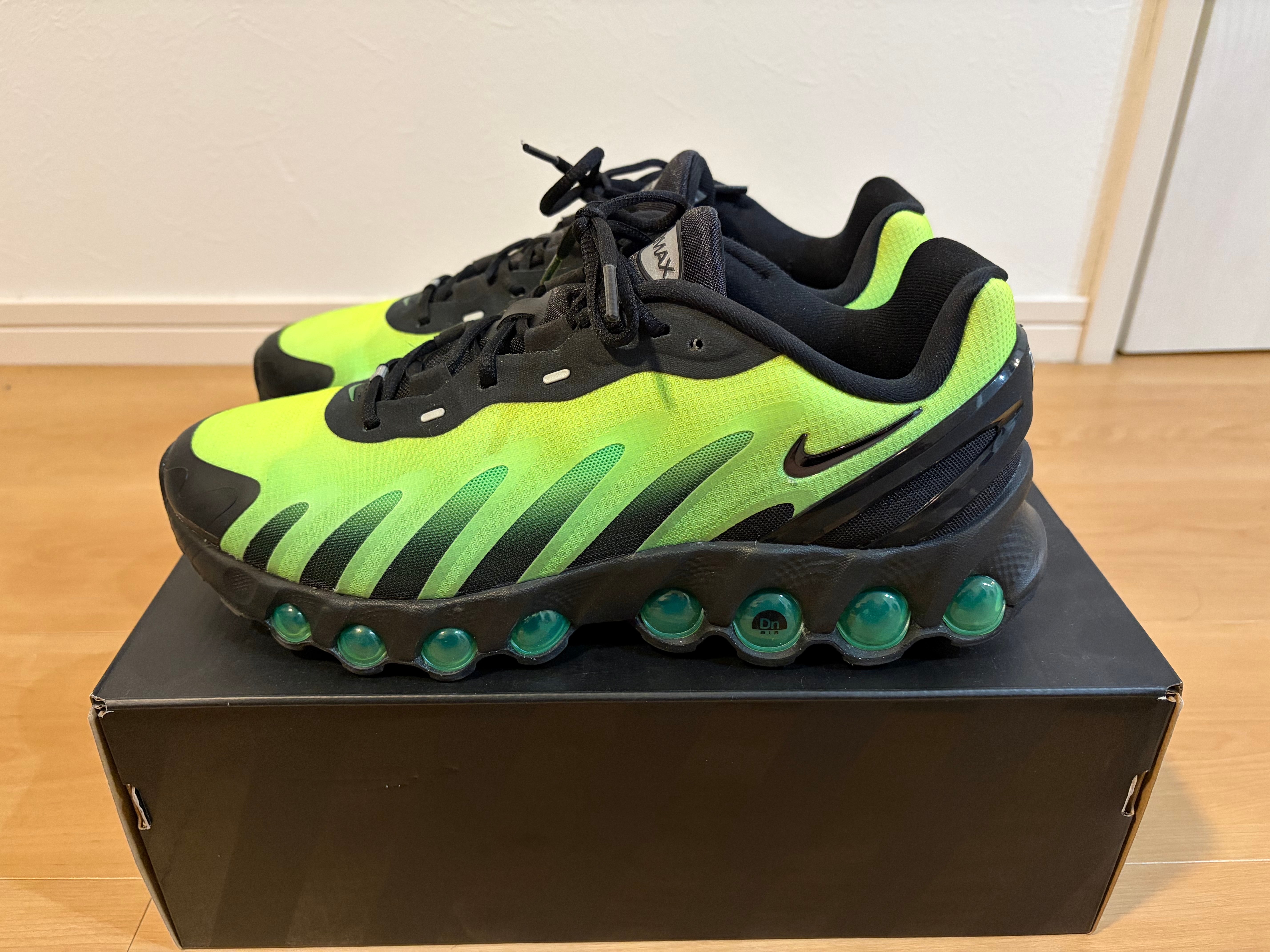 ナイキ エアマックスDN8 "ブラック/グリーンストライク/ボルト/ブラック"