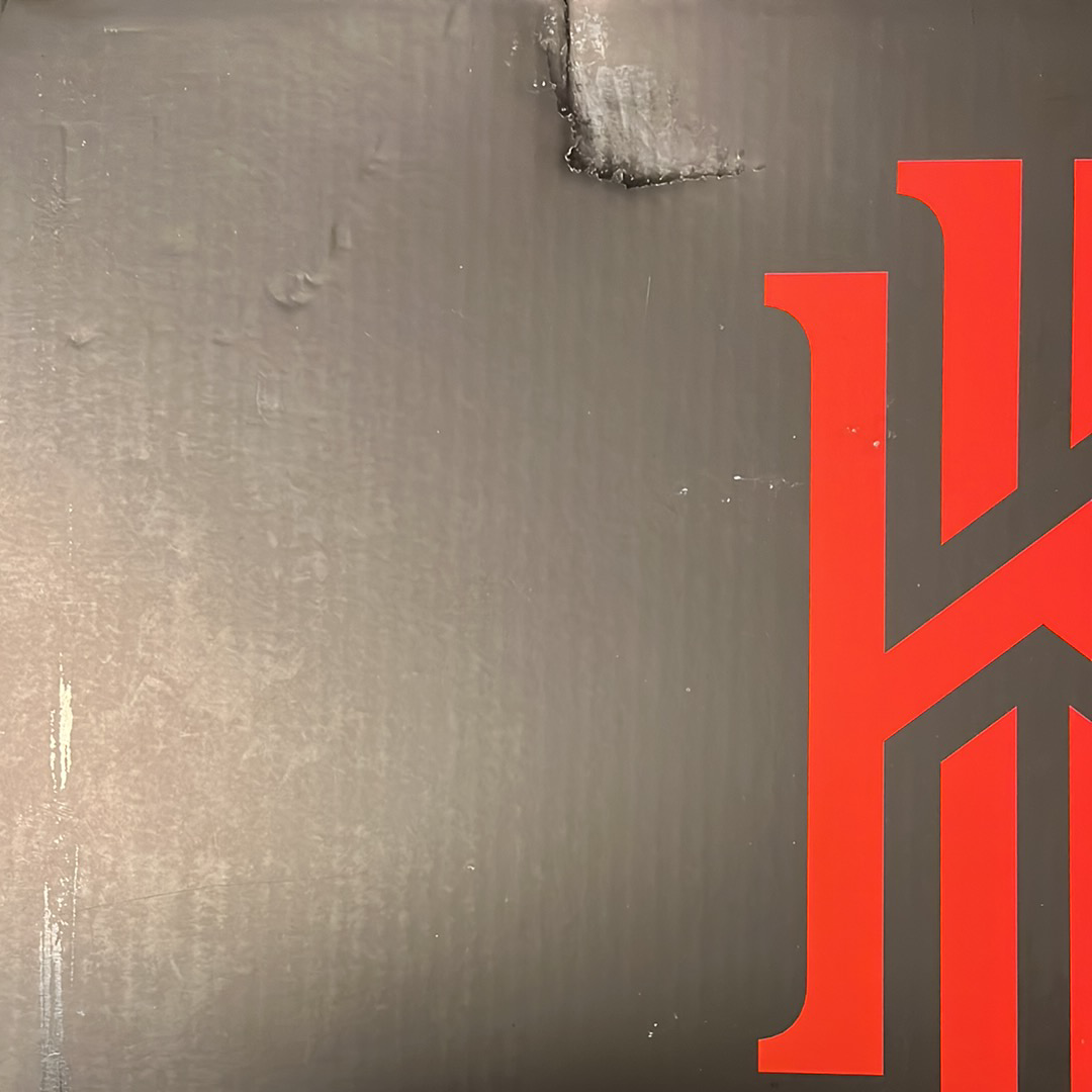 ナイキ カイリー7 "レイガンズ" (CQ9327-003/CQ9326-003)