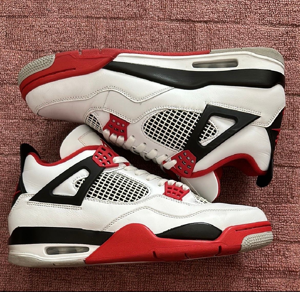 Nike Air Jordan 4 Retro OG "Fire Red" (2020)