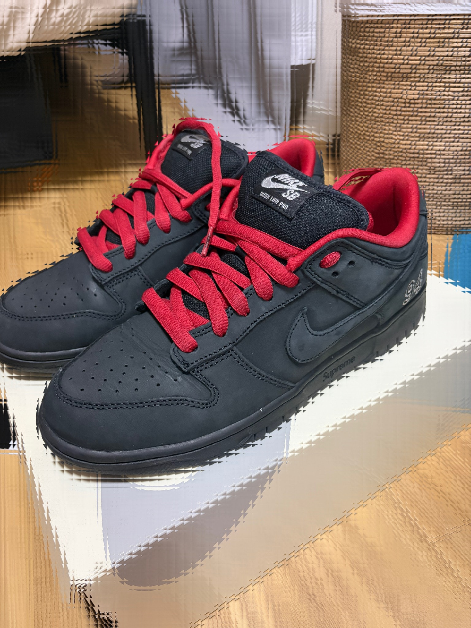 Supreme × Nike SB Dunk Low "Black" (25FW Week2)