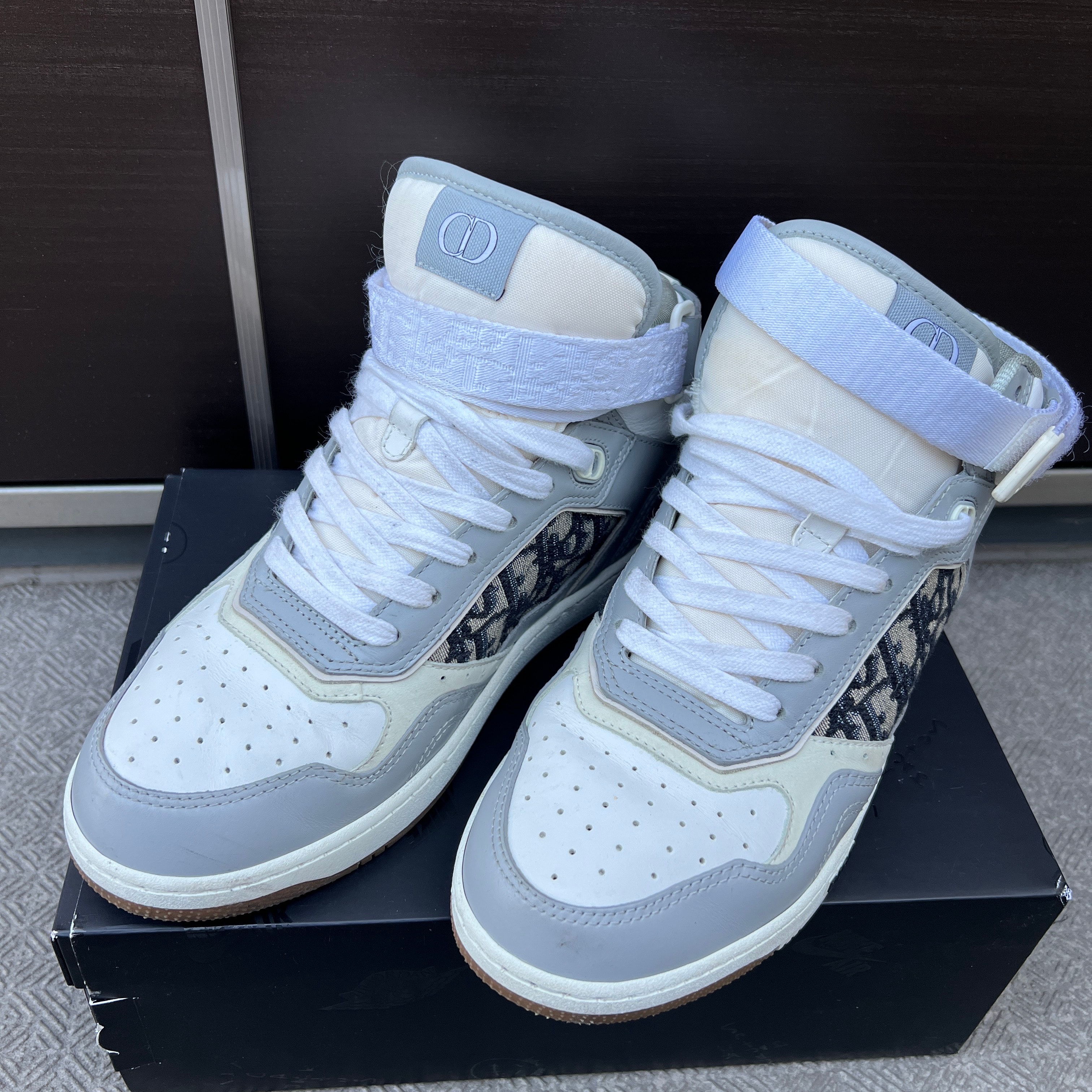 ディオール B27 ハイ トップ スニーカー ディオール オブリーク ジャカード "グレー"