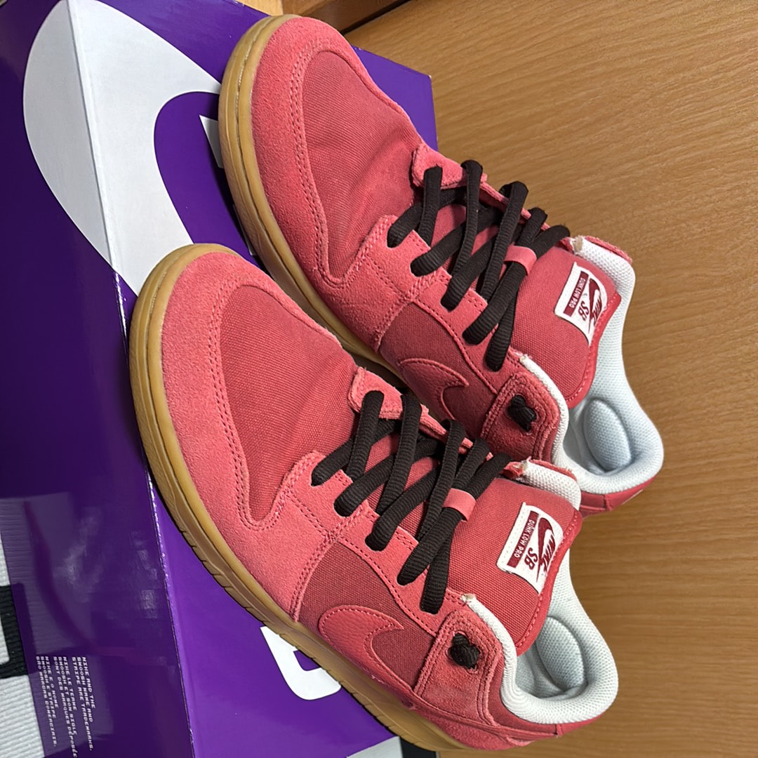 Nike SB Dunk Low "Adobe"