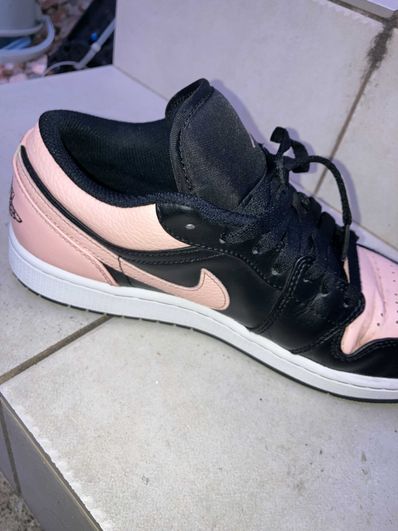 Nike Air Jordan 1 Low "Crimson Tint"