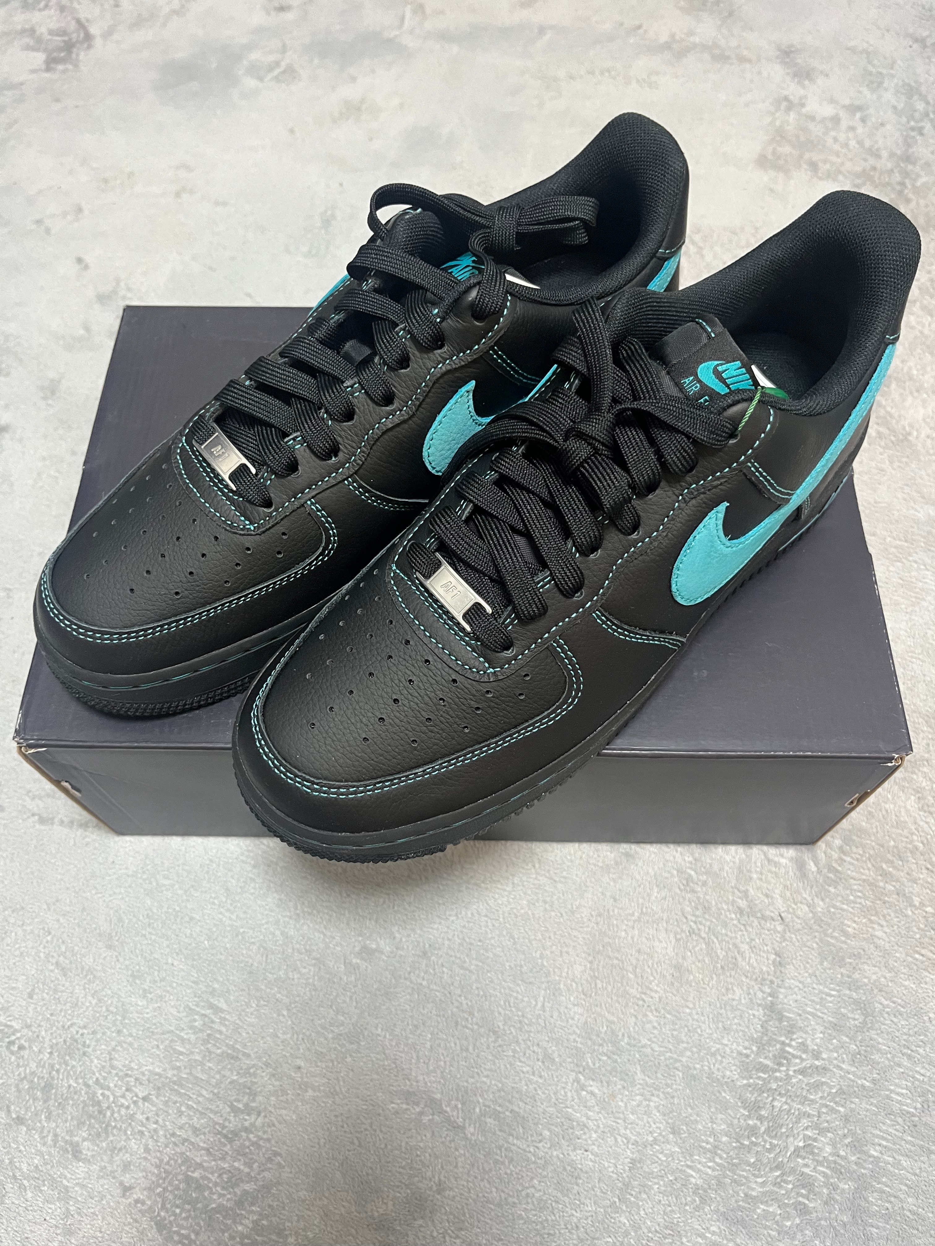 Nike Air Force 1 Low "Black Tiffany"