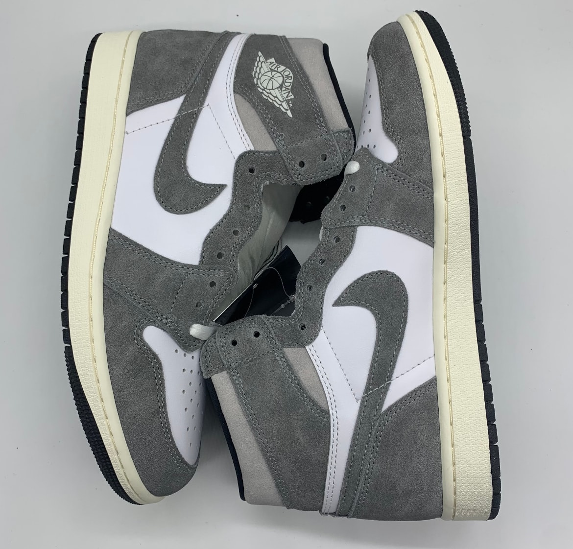 Nike Air Jordan 1 Retro High OG "Black and Smoke Grey"