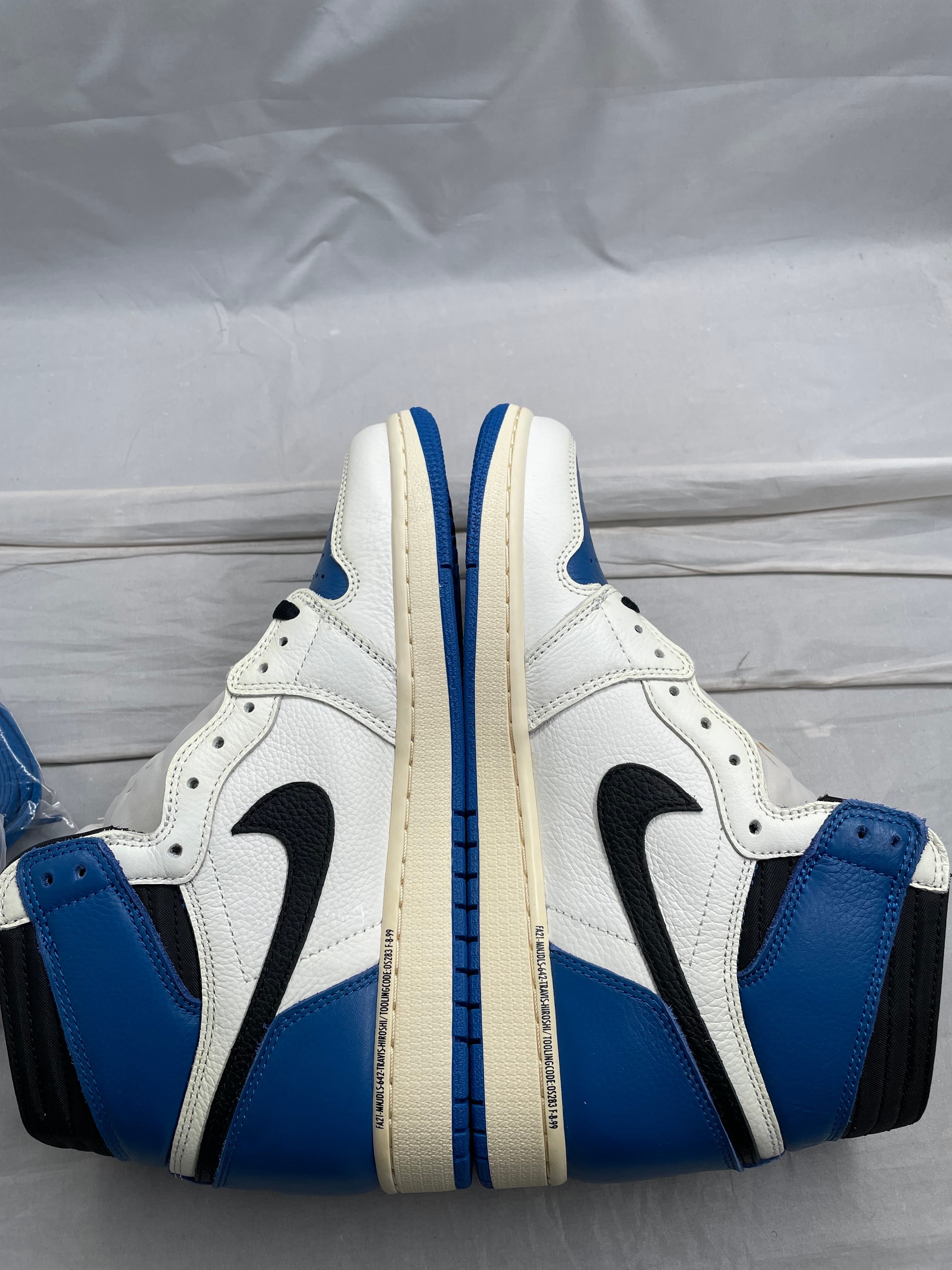 Travis Scott × fragment design × Nike Air Jordan 1 Retro High OG SP "Military Blue"