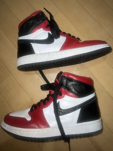 Nike Women's Air Jordan 1 High OG "Satin Red"