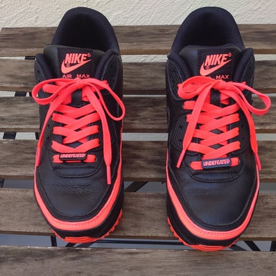 UNDEFEATED × Nike Air Max 90 "Black/Red"