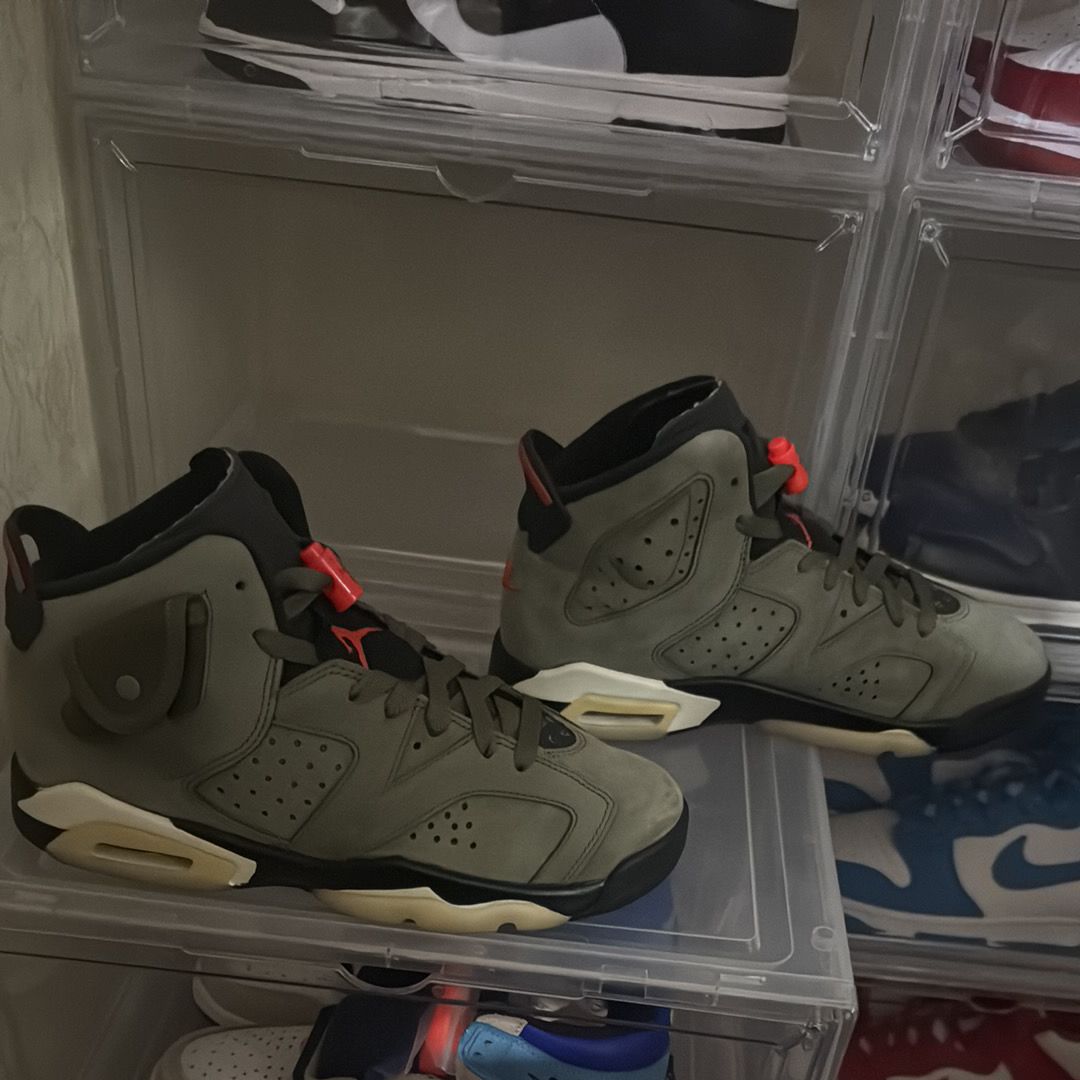 Travis Scott × Nike Air Jordan 6 Retro "Medium Olive"