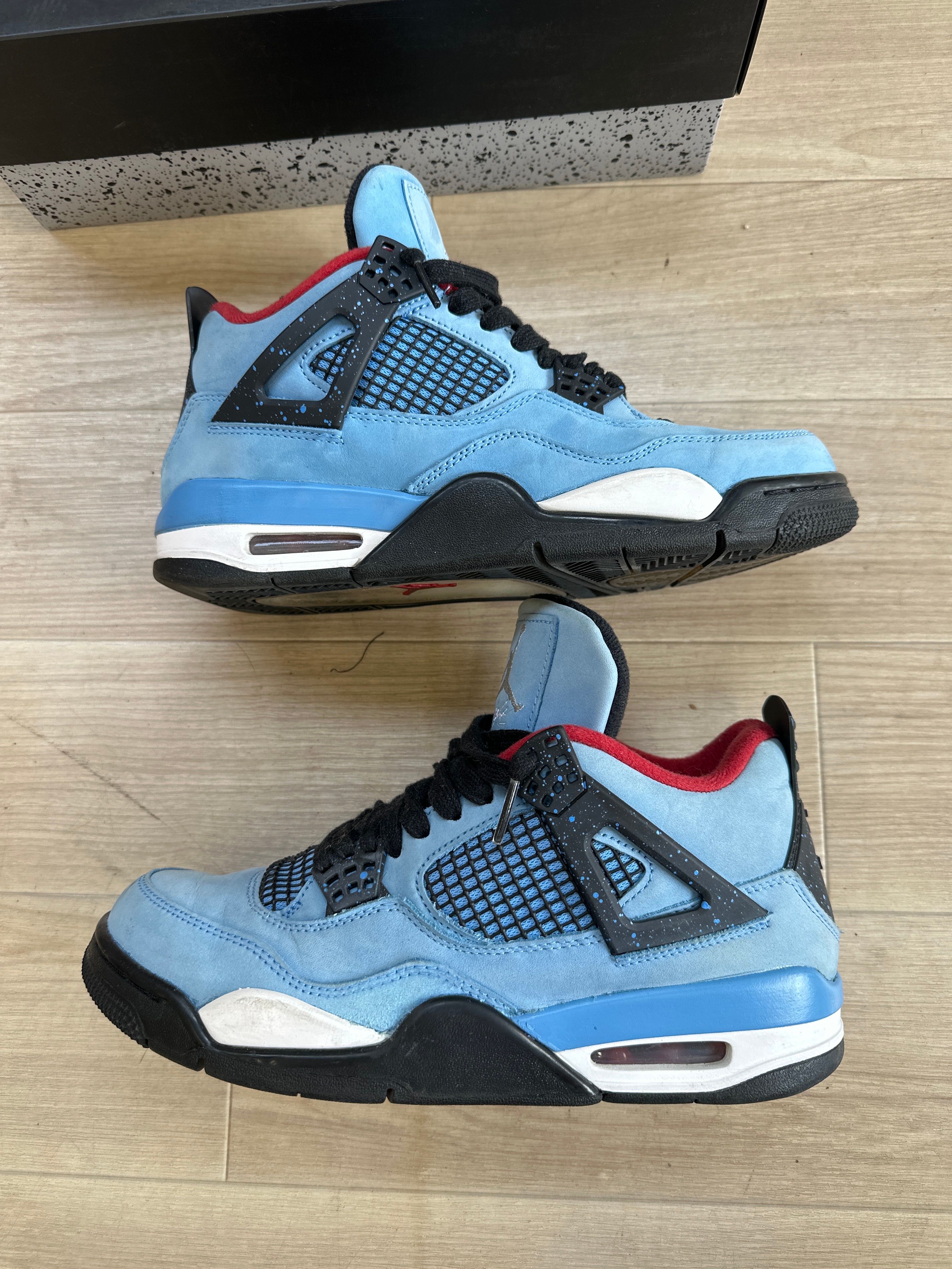 Travis Scott × Nike Air Jordan 4 Retro Cactus Jack "University Blue"