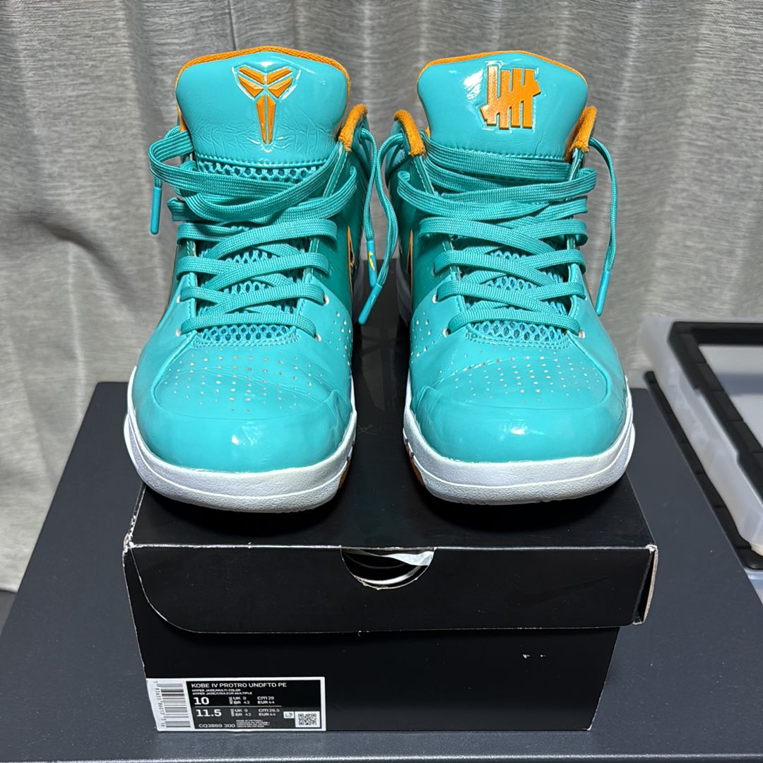 UNDEFEATED × Nike Kobe 4 Protro "Hyper Jade"