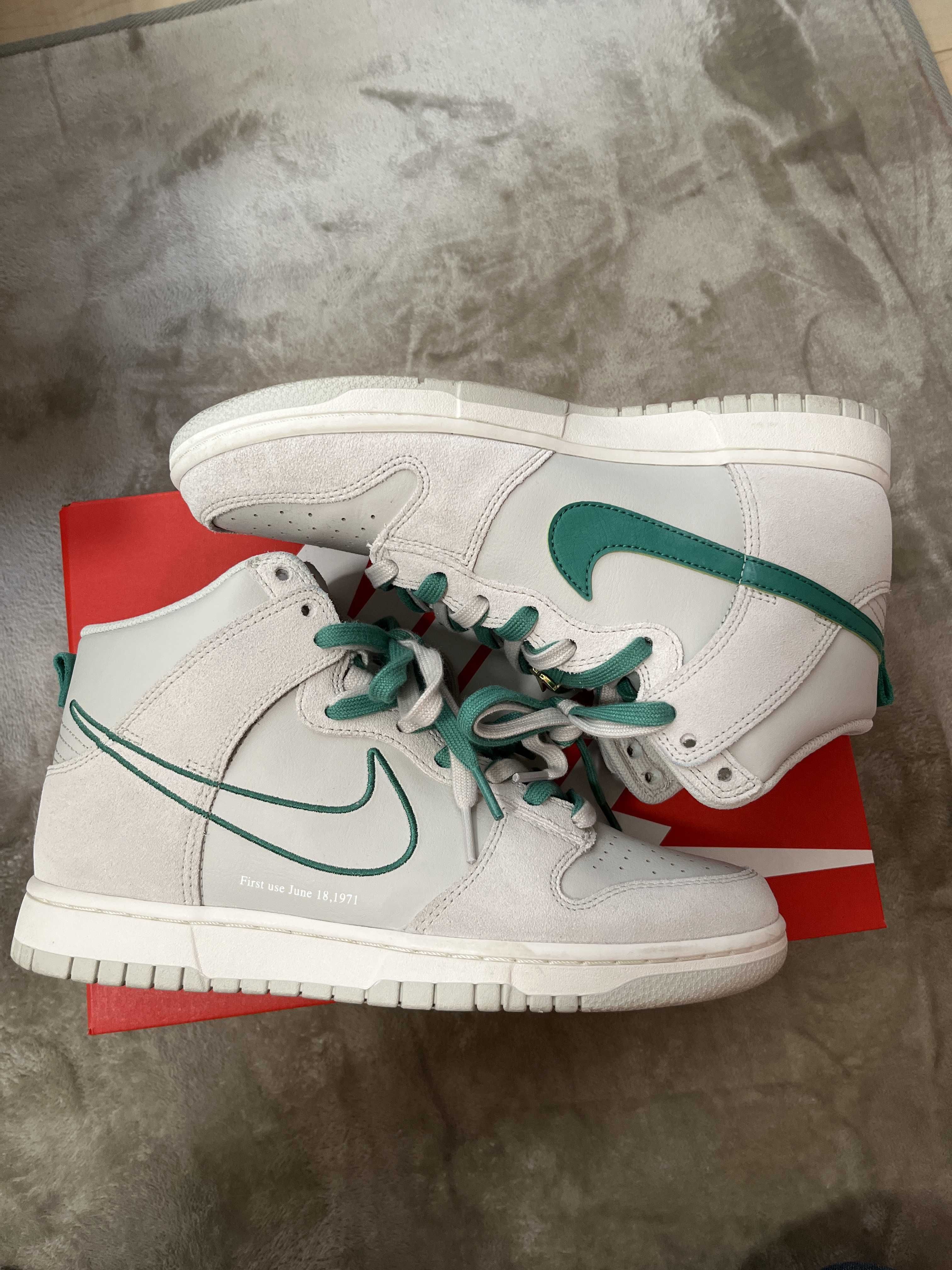 Nike Dunk High SE First Use "Light Bone/Green Noise"