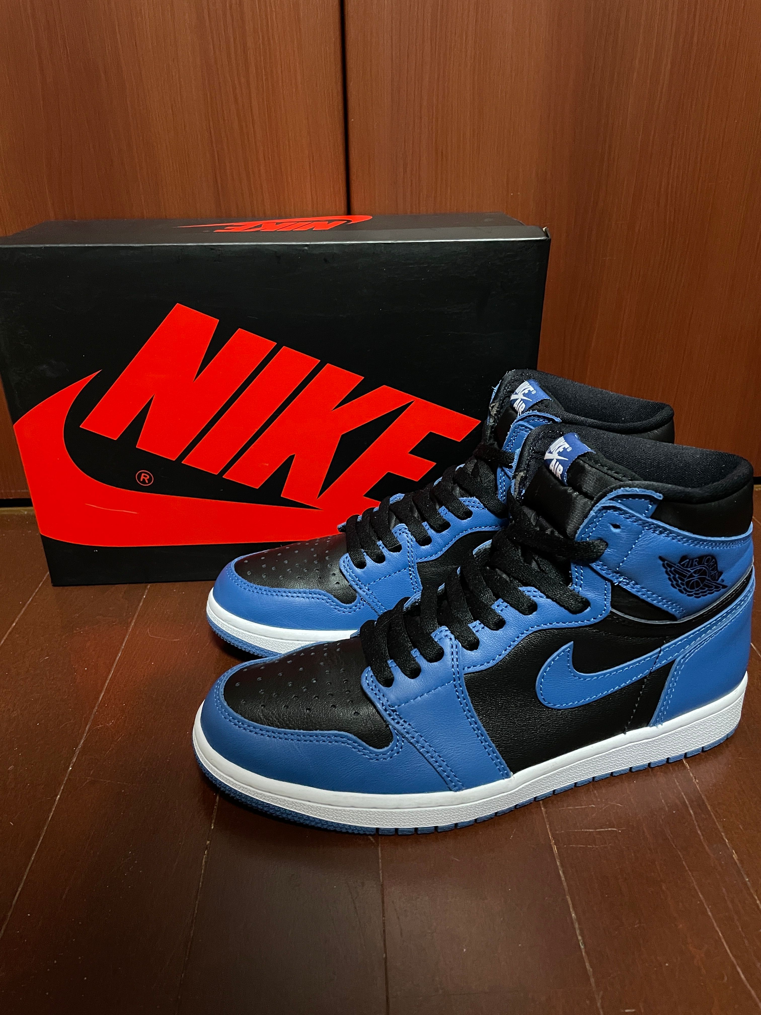 Nike Air Jordan 1 Retro High OG "Dark Marina Blue"