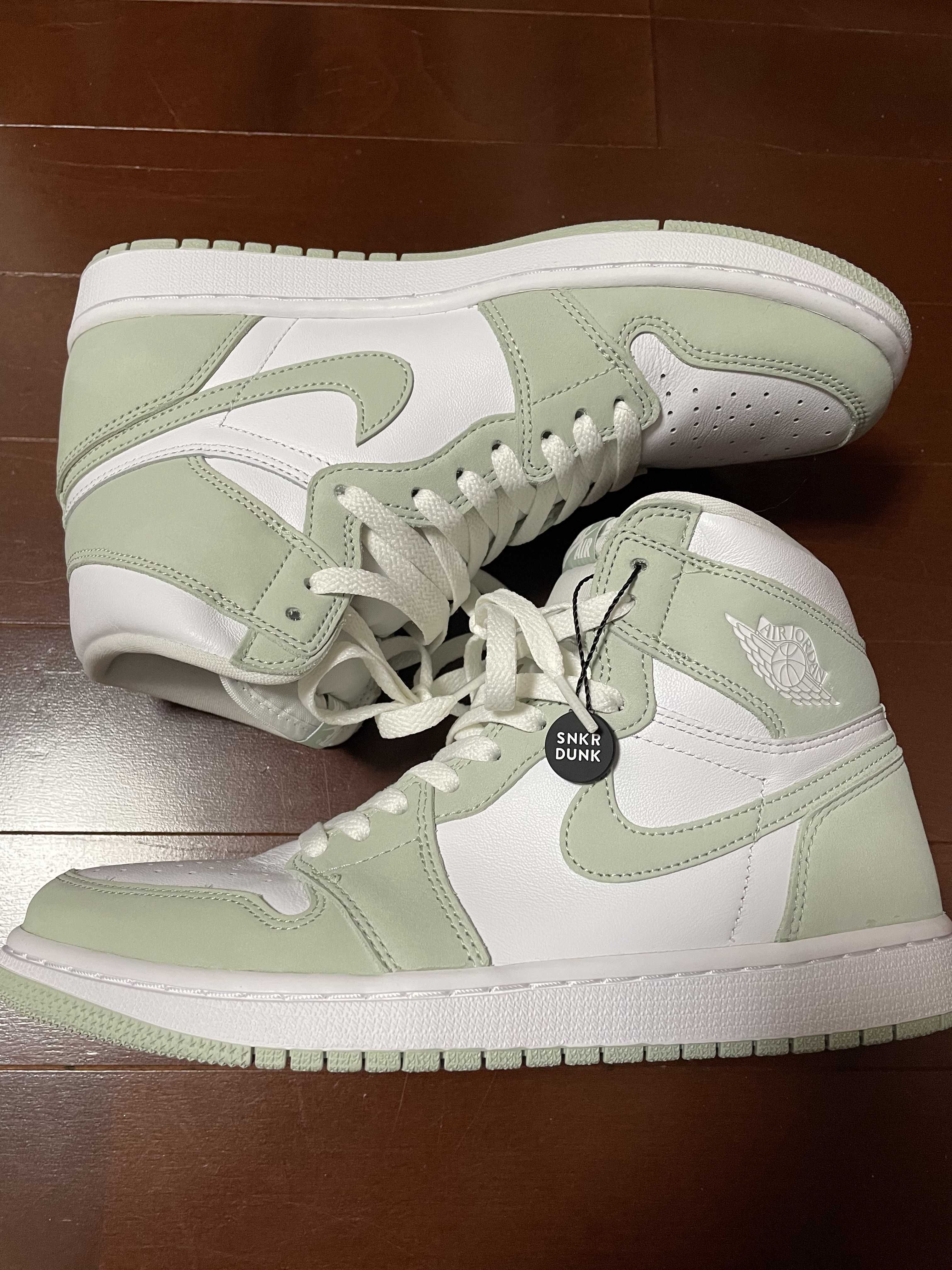 Nike Women's Air Jordan 1 High OG "Seafoam"
