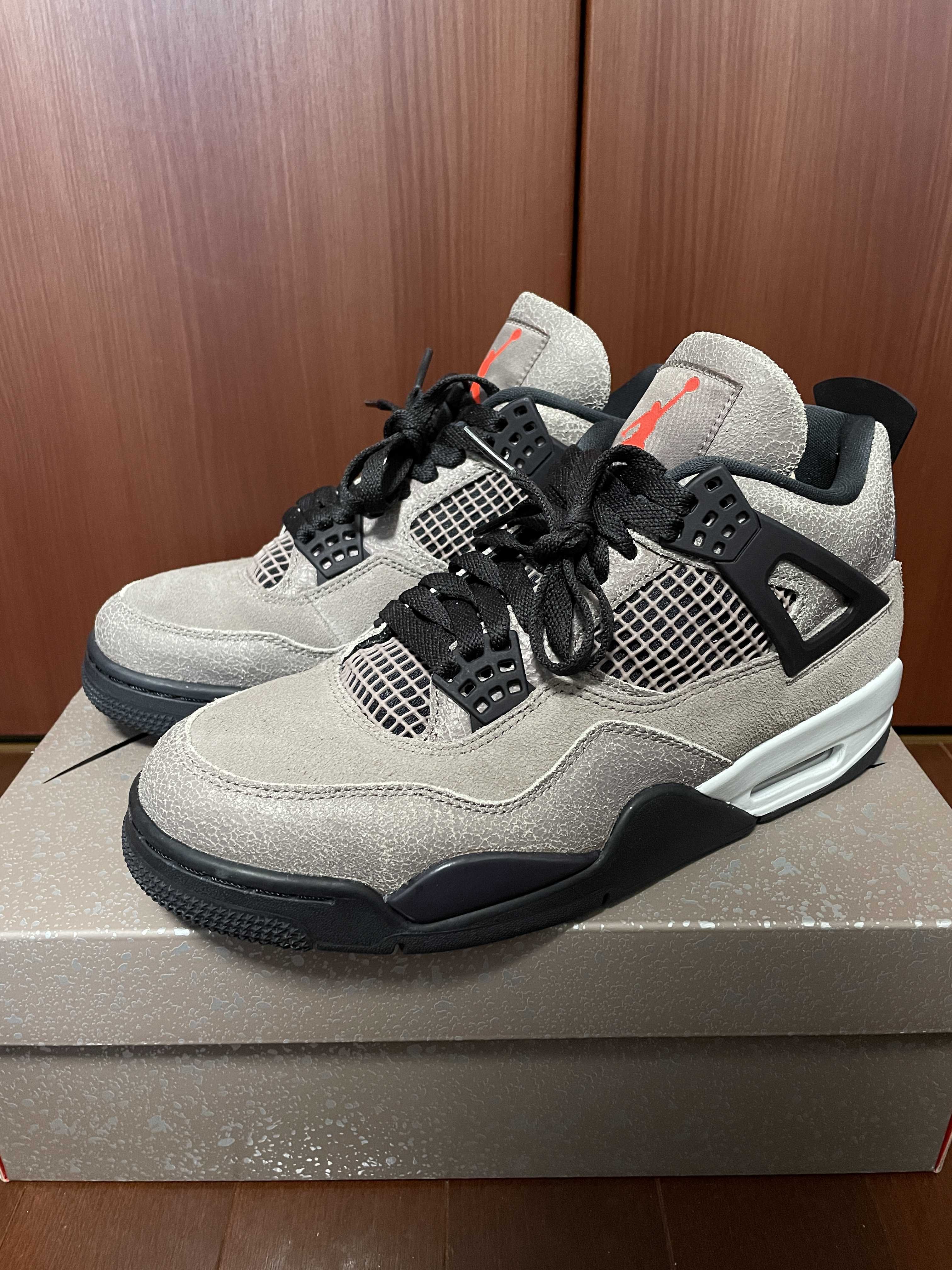 Nike Air Jordan 4 "Taupe Haze"   