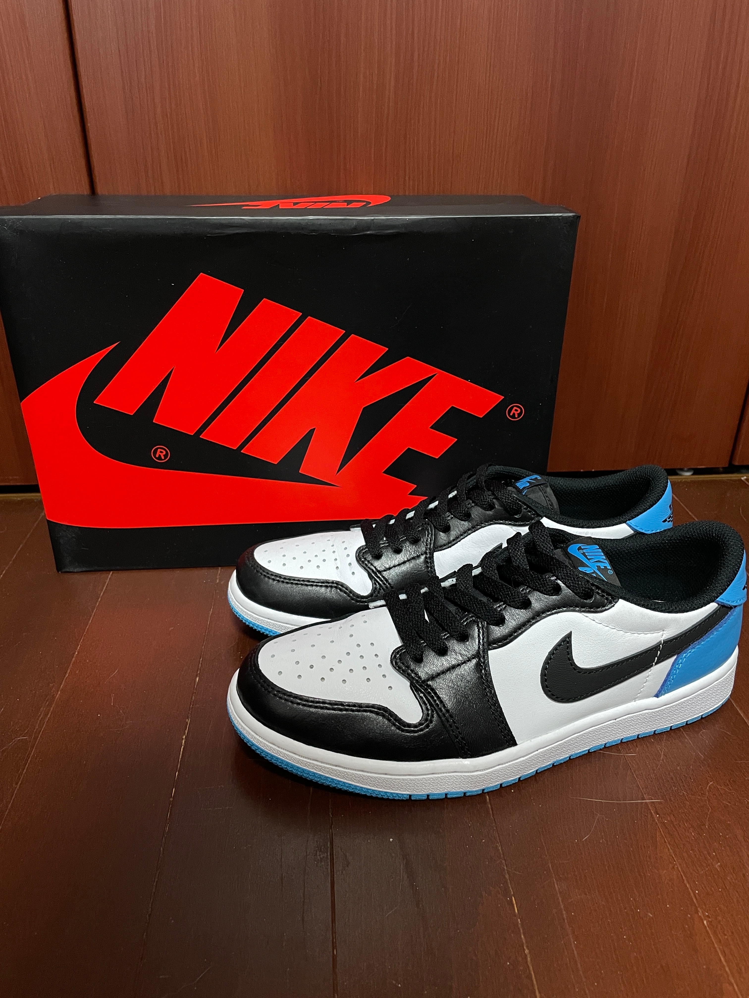 Nike Air Jordan 1 Low OG "Black and Dark Powder Blue/UNC"