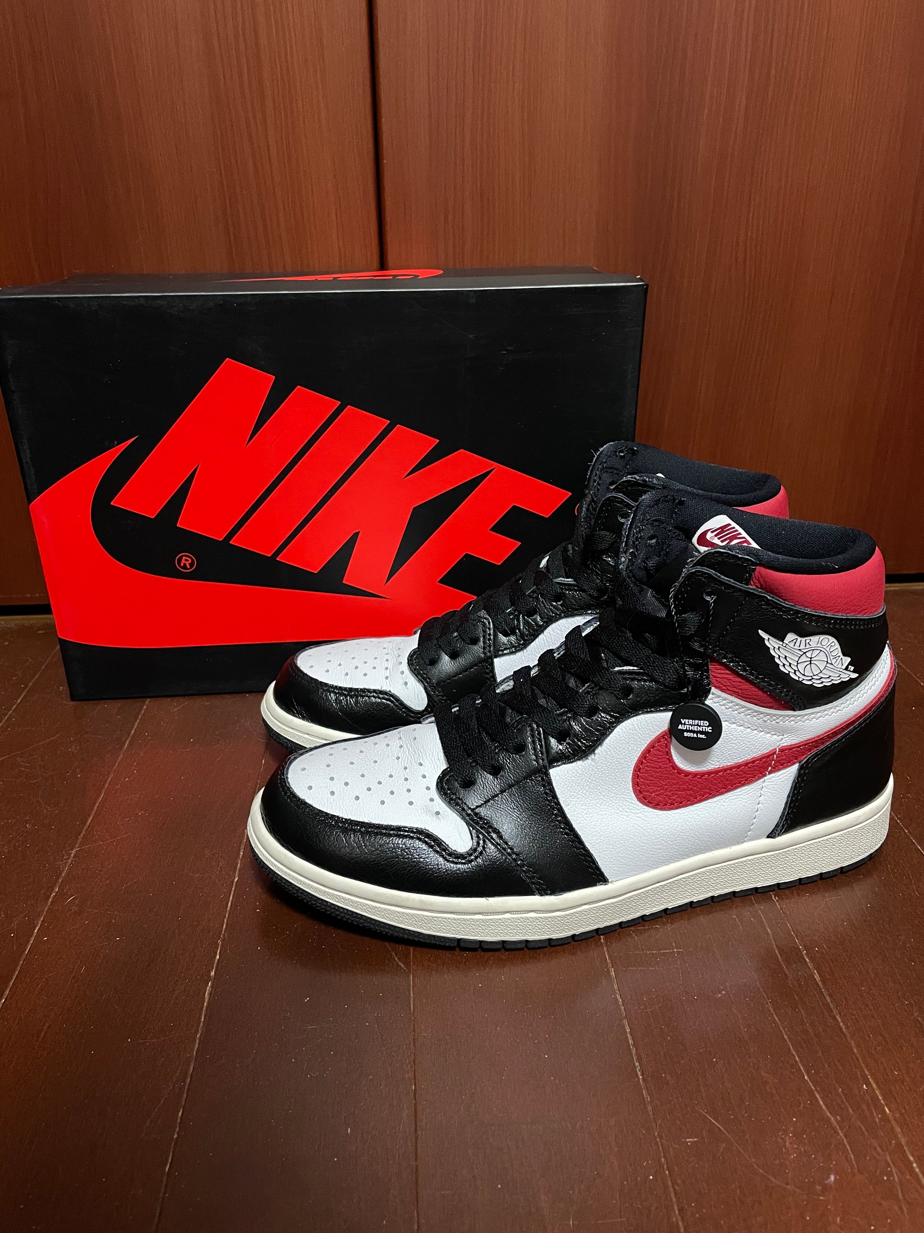 Nike Air Jordan 1 Retro High "Black/White/Sail/Gym Red"