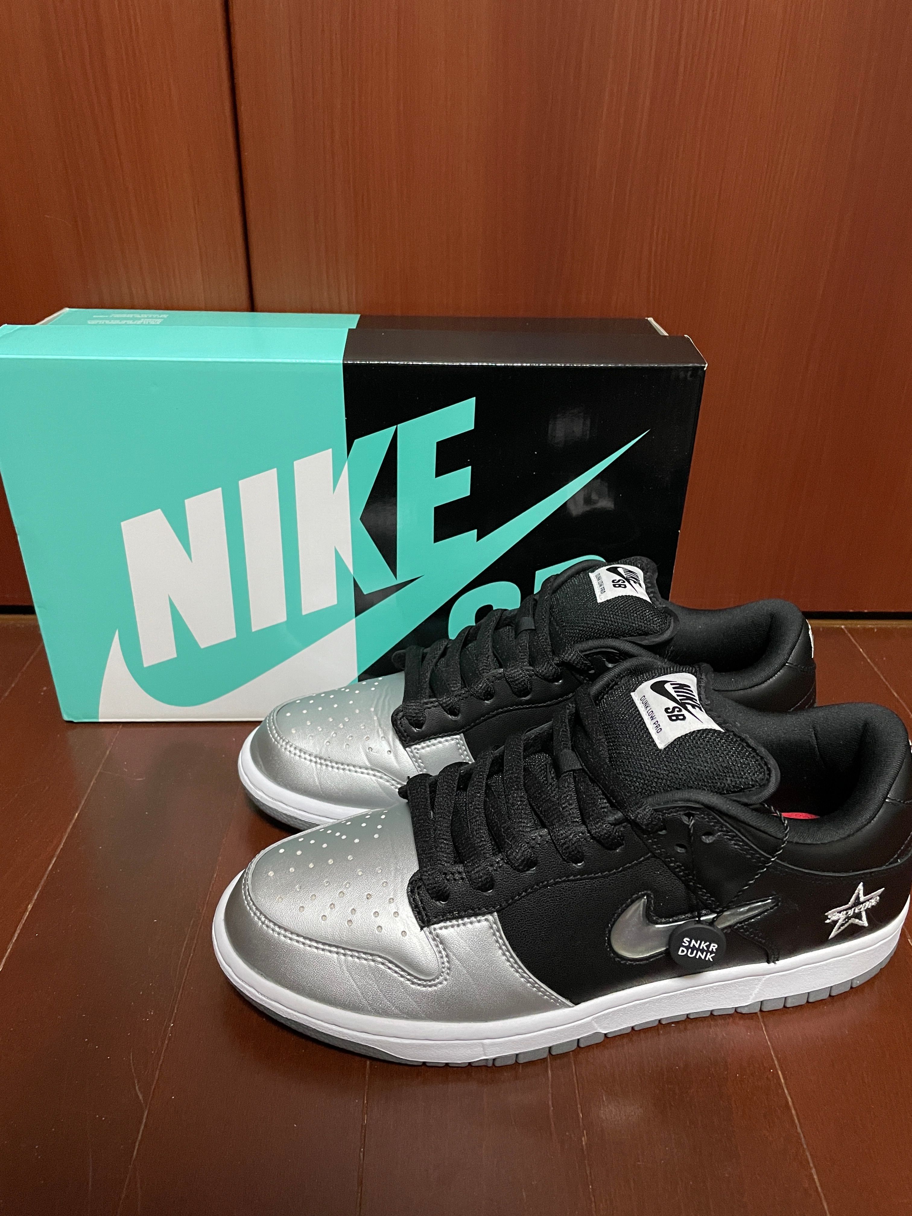 Supreme × Nike Dunk Low "Metallic Silver/Black"