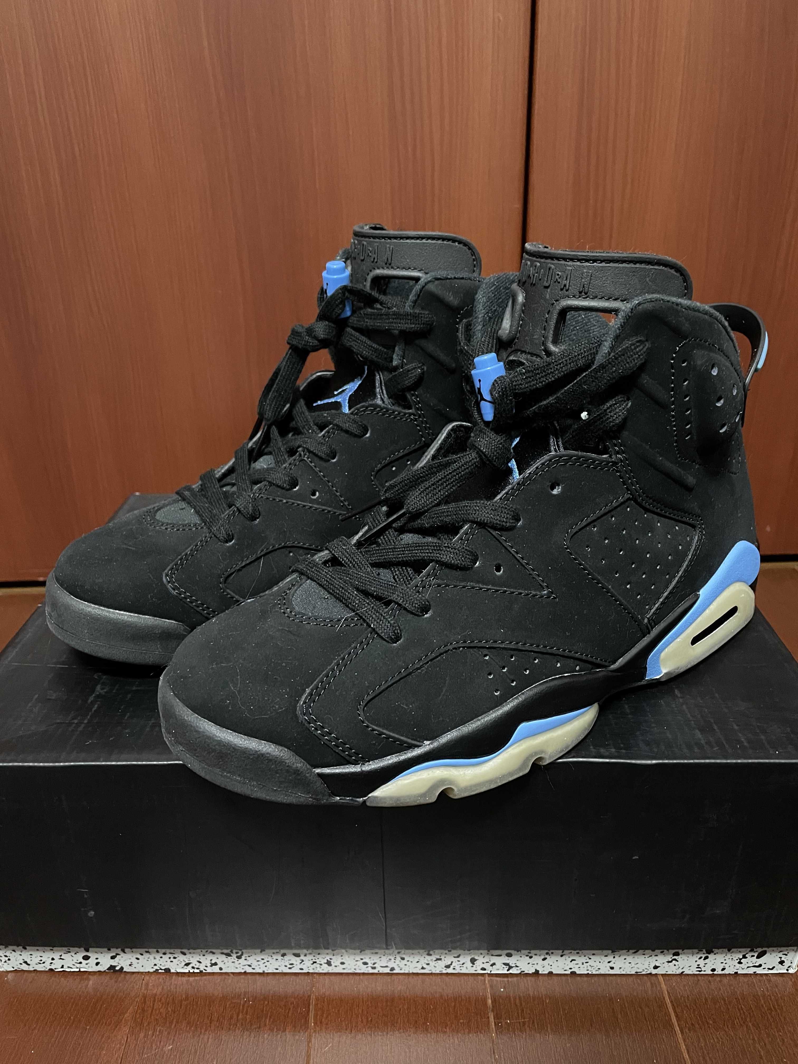 NIKE AIR JORDAN 6 RETRO "UNC"