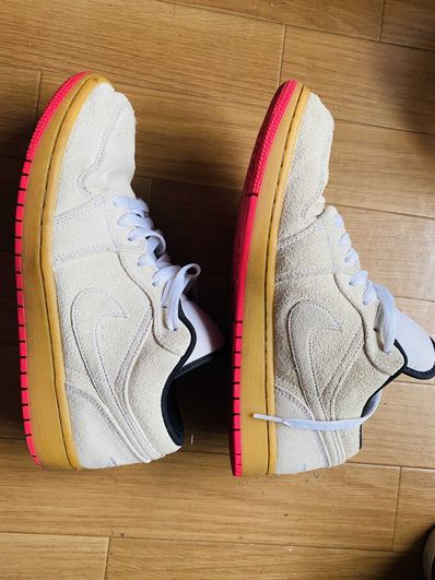 Nike Air Jordan 1 Low "White Gum Hyper Pink"