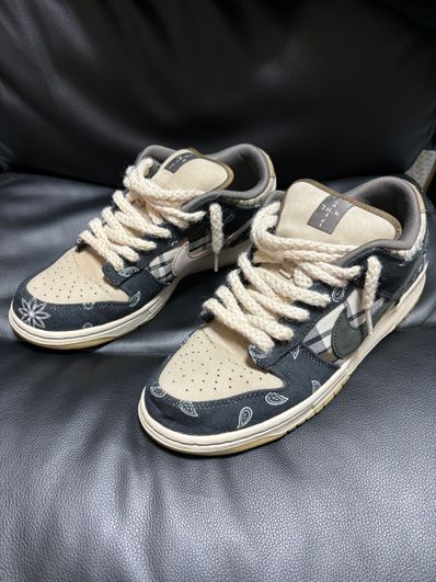 Travis Scott × Nike SB Dunk Low "Black/Parachute Beige"